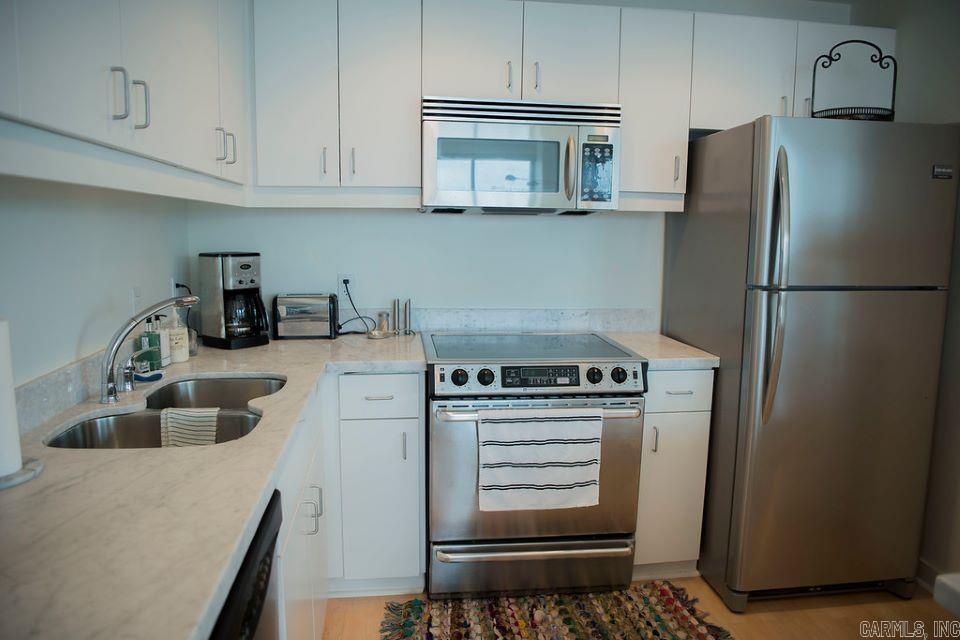 Clinton & Sherman HPR - Residential Lease