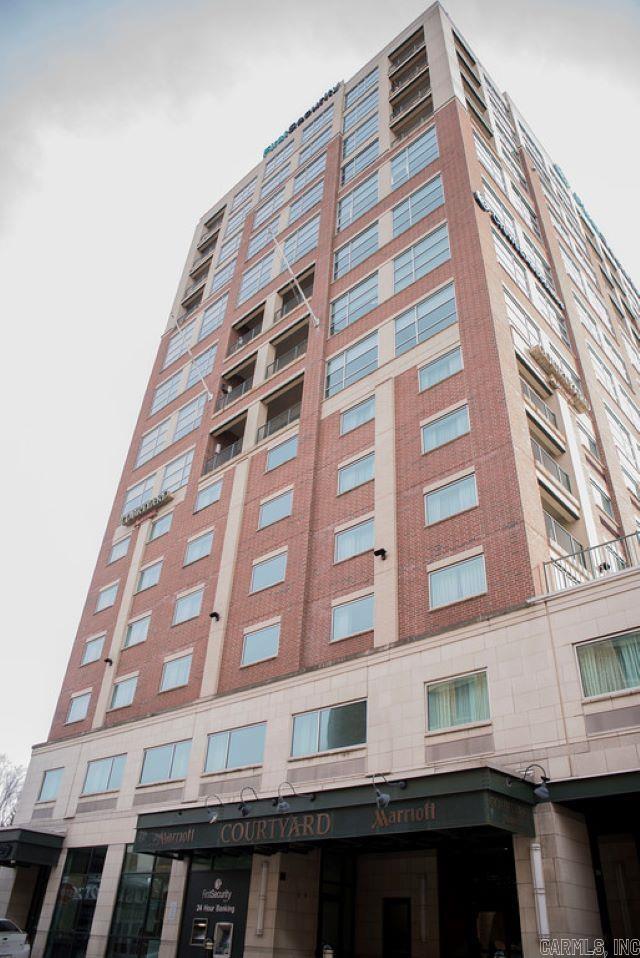 Fully furnished 2 bedroom 2 bath Corporate Condo located in downtown Little Rock with River views. Minimum one year lease. Comes with one parking space. All utilities, satellite and wifi included.
