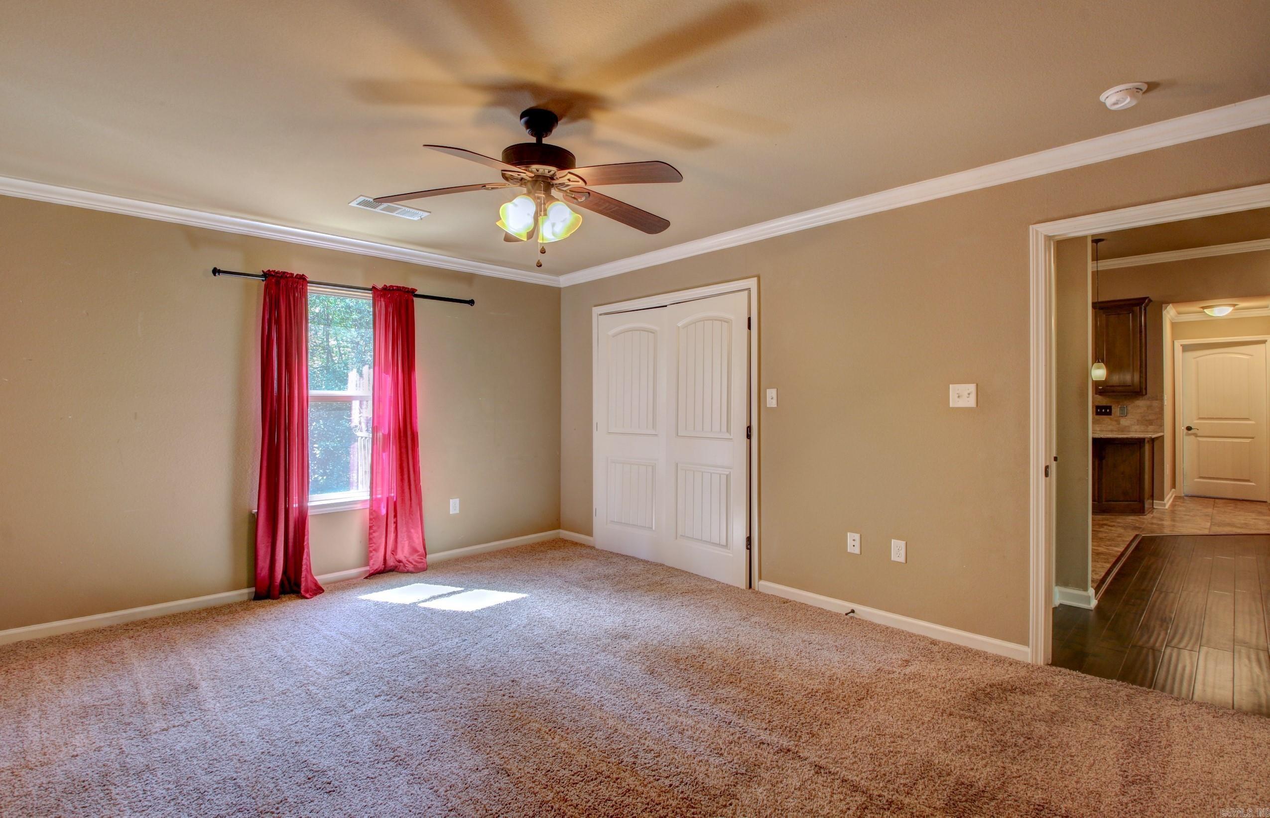 PINEWOOD ESTATES - Residential