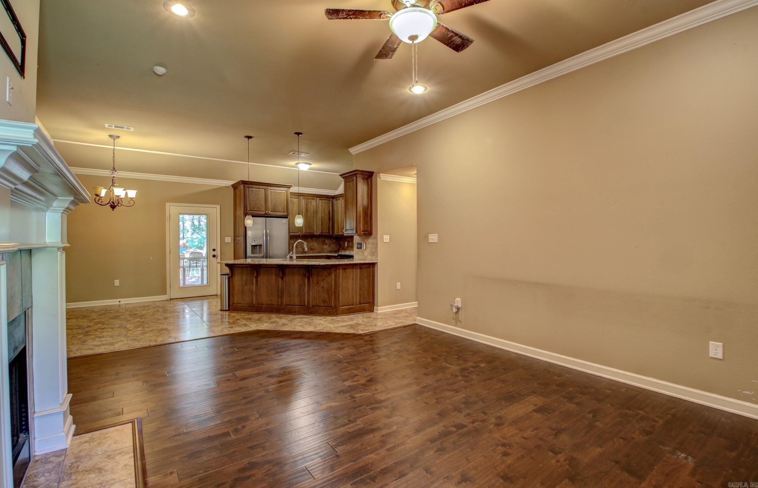 PINEWOOD ESTATES - Residential