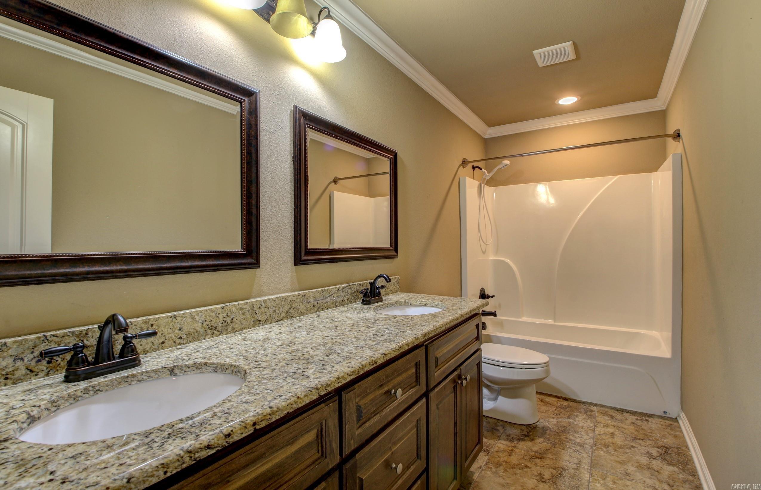 PINEWOOD ESTATES - Residential