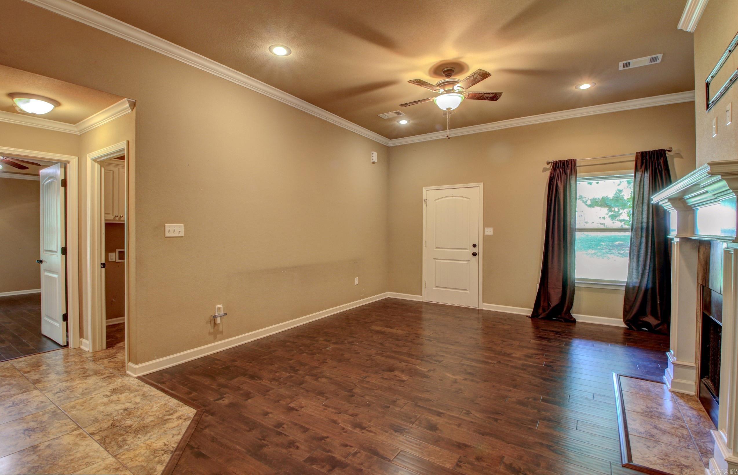 PINEWOOD ESTATES - Residential