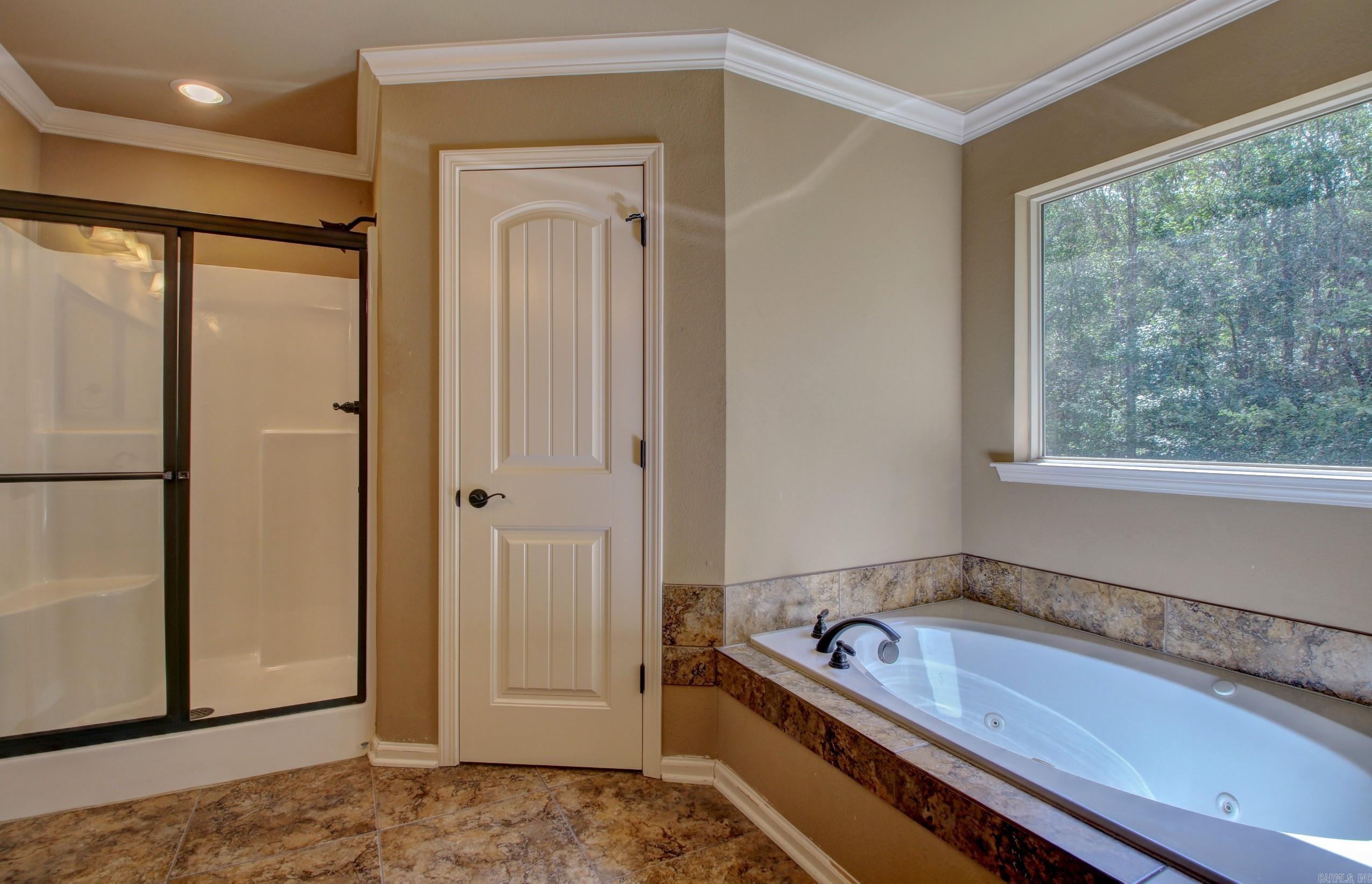 PINEWOOD ESTATES - Residential