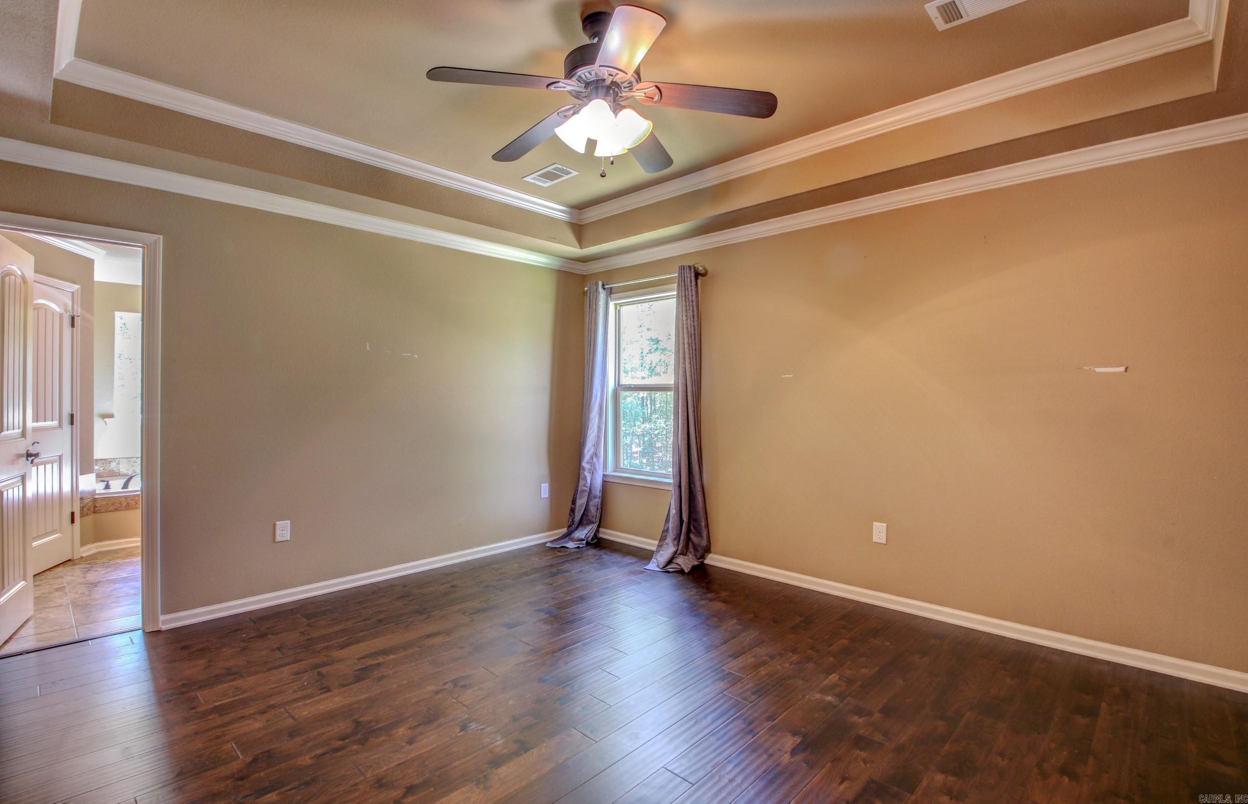 PINEWOOD ESTATES - Residential