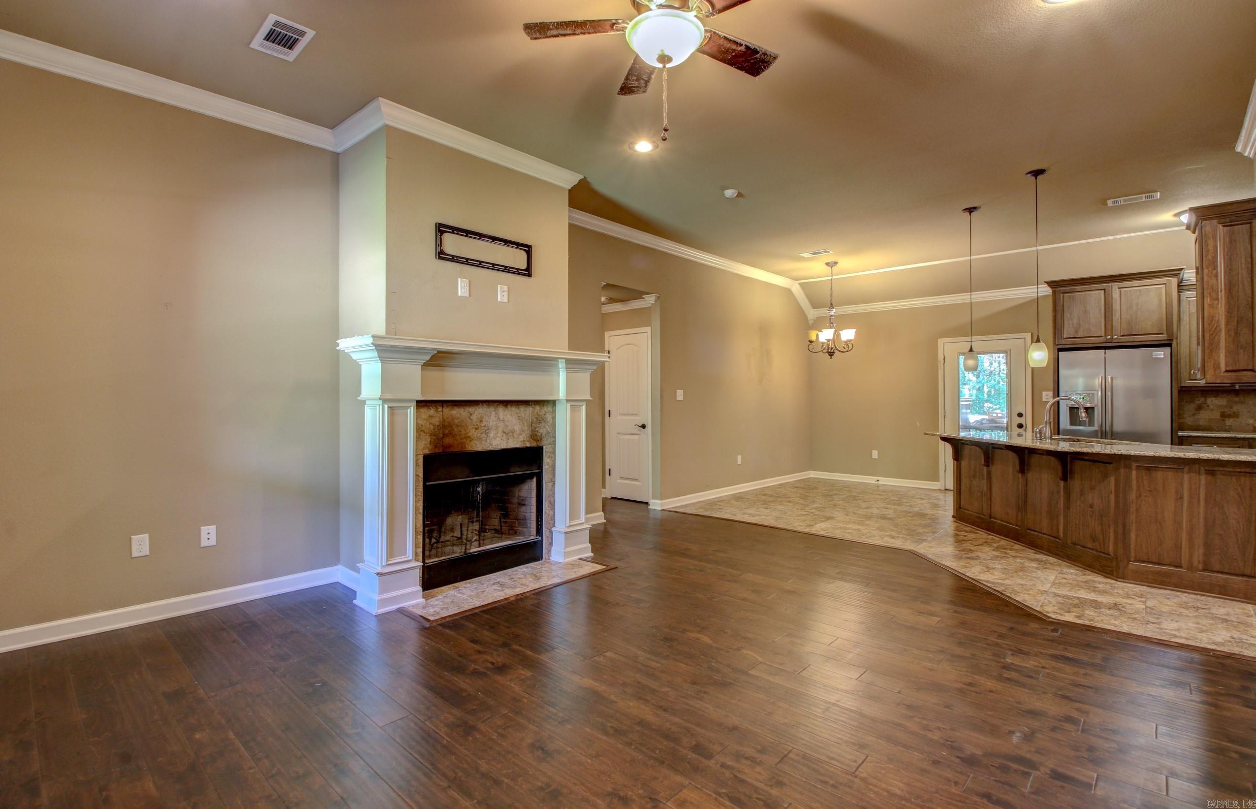PINEWOOD ESTATES - Residential