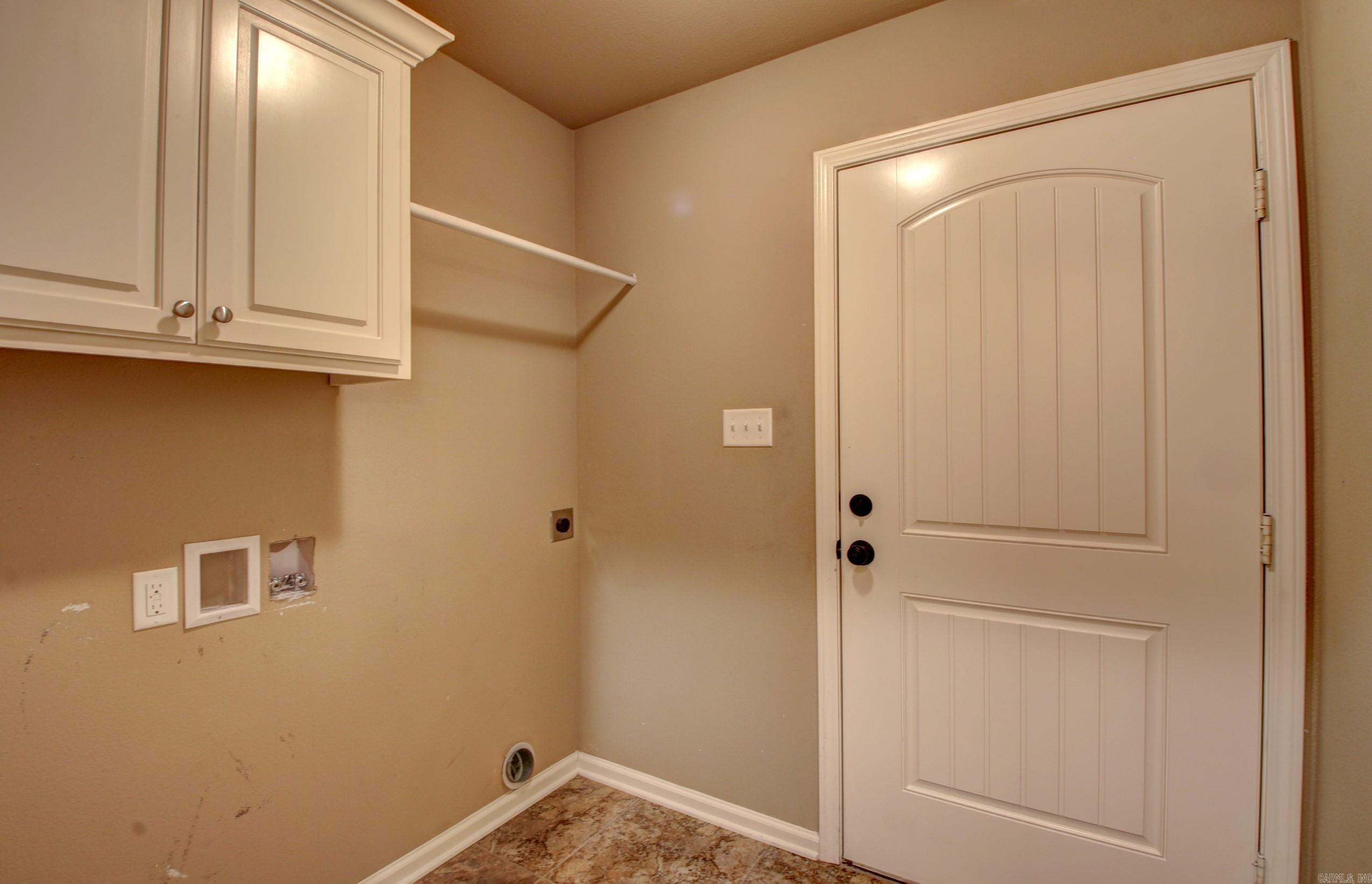 PINEWOOD ESTATES - Residential