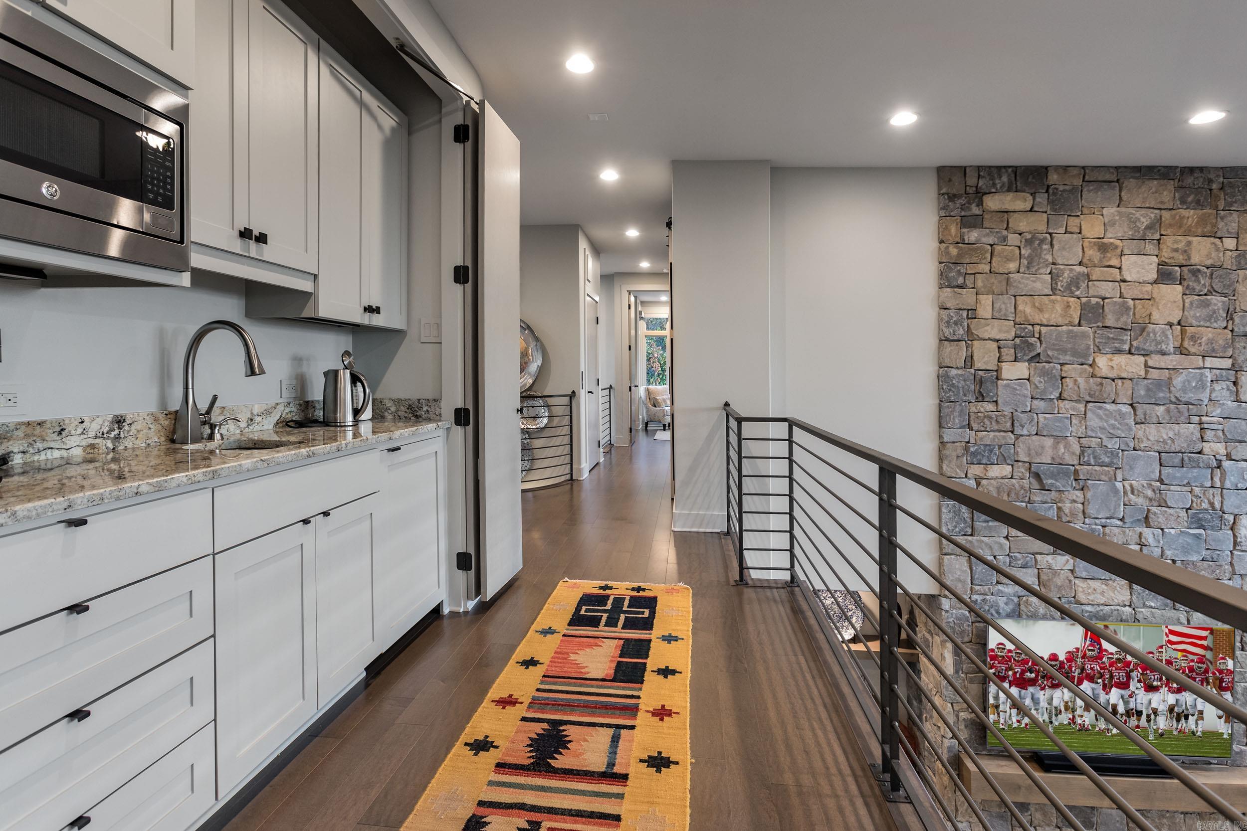 FALCON RIDGE ESTATES - Residential