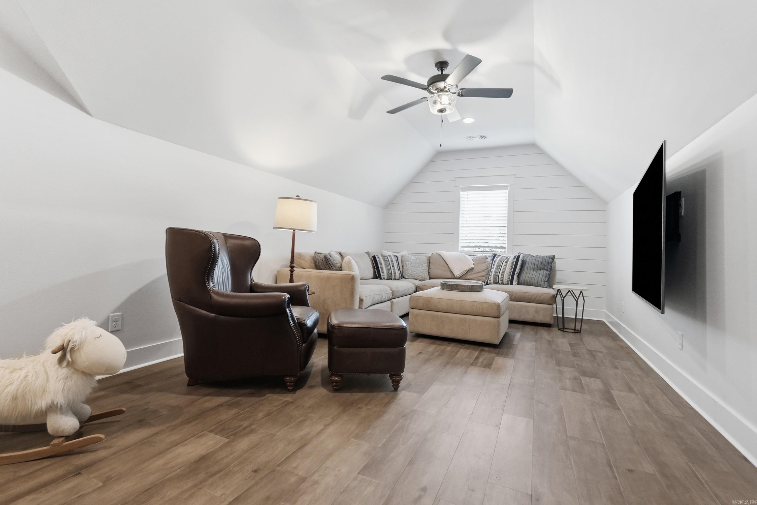 CHENAL VALLEY "FALSTONE COURT" - Residential