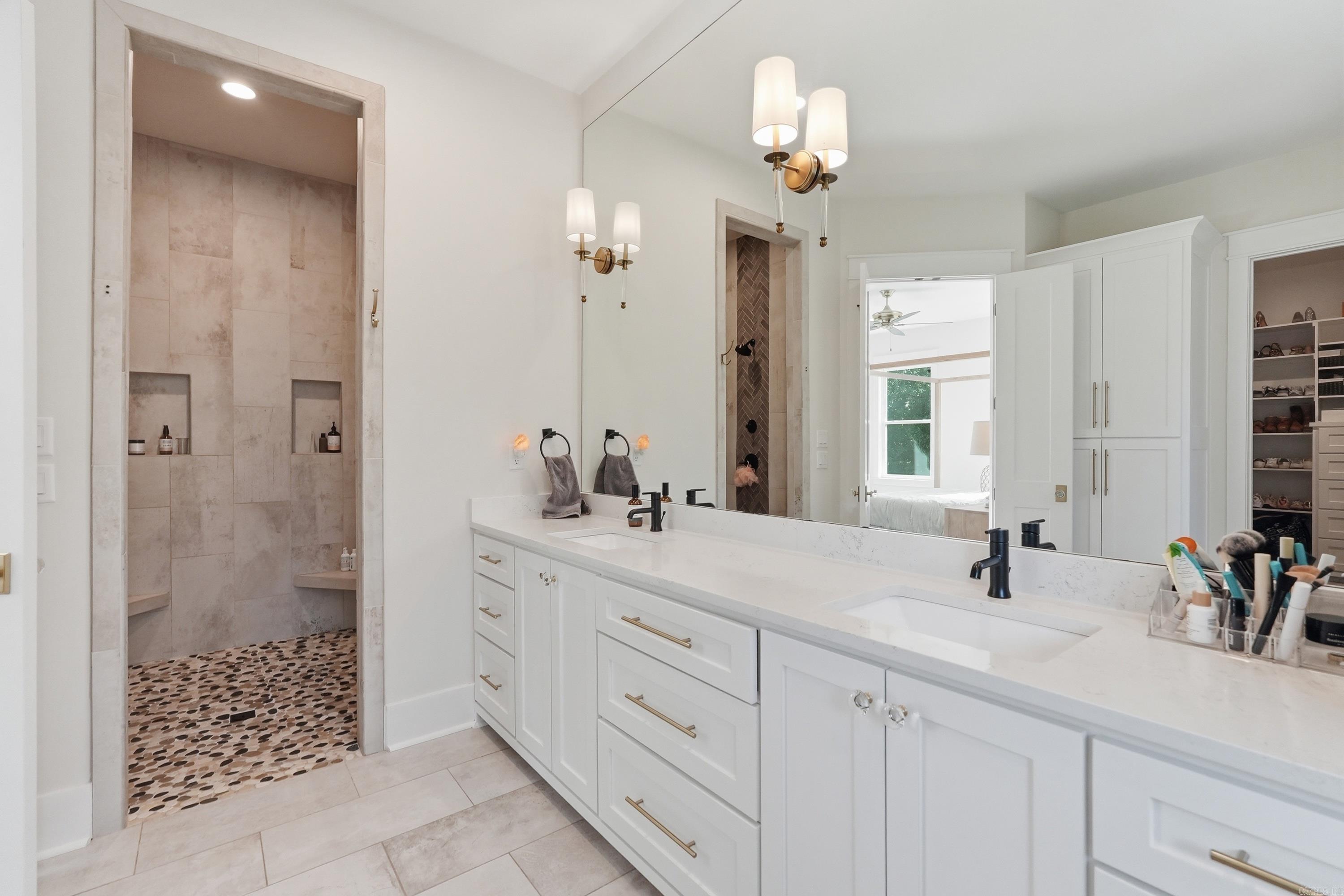 CHENAL VALLEY "FALSTONE COURT" - Residential