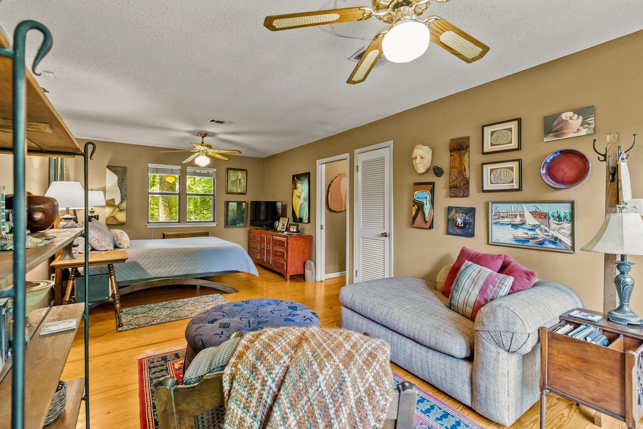 INDIAN HILLS - Residential