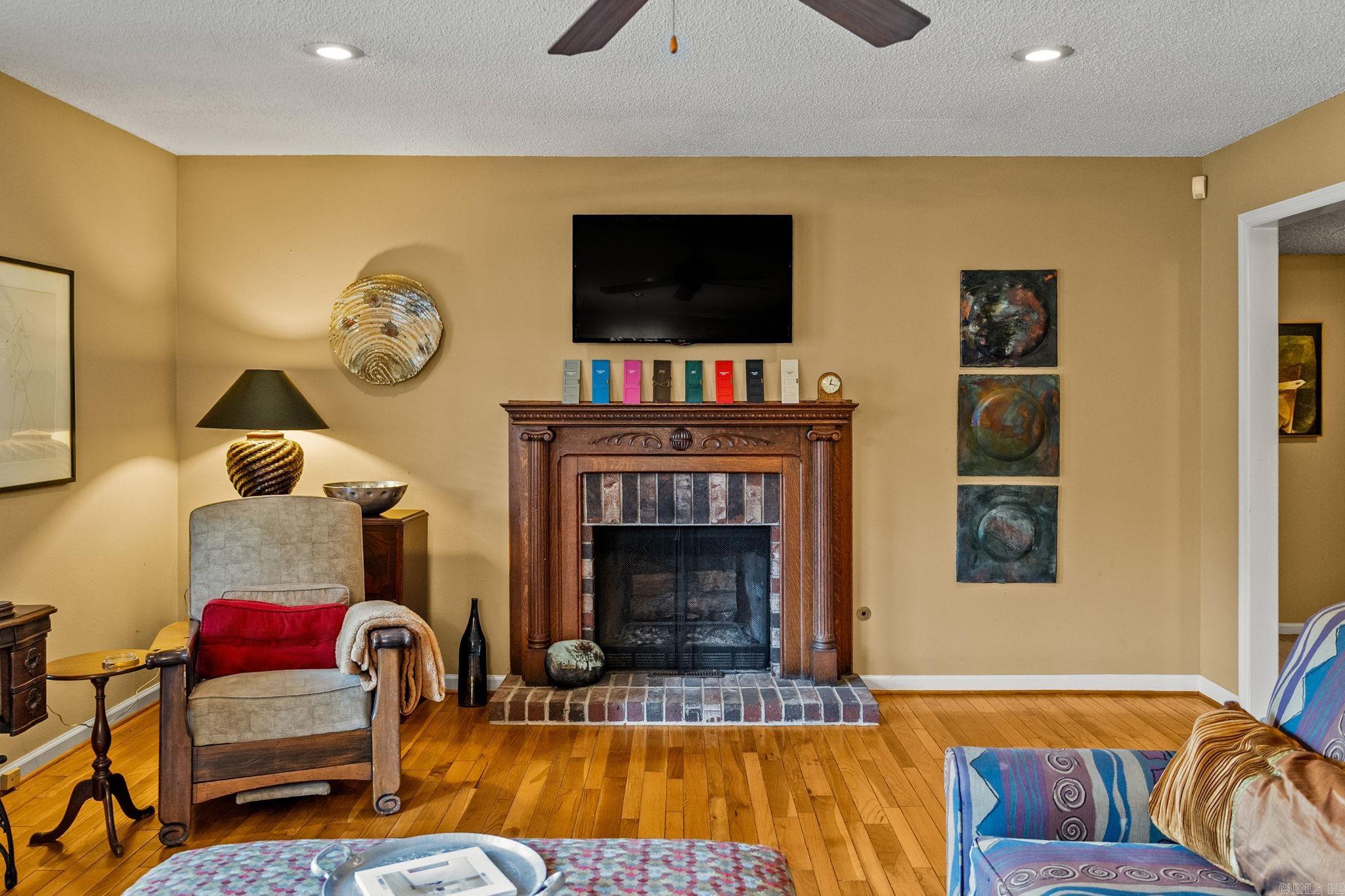 INDIAN HILLS - Residential
