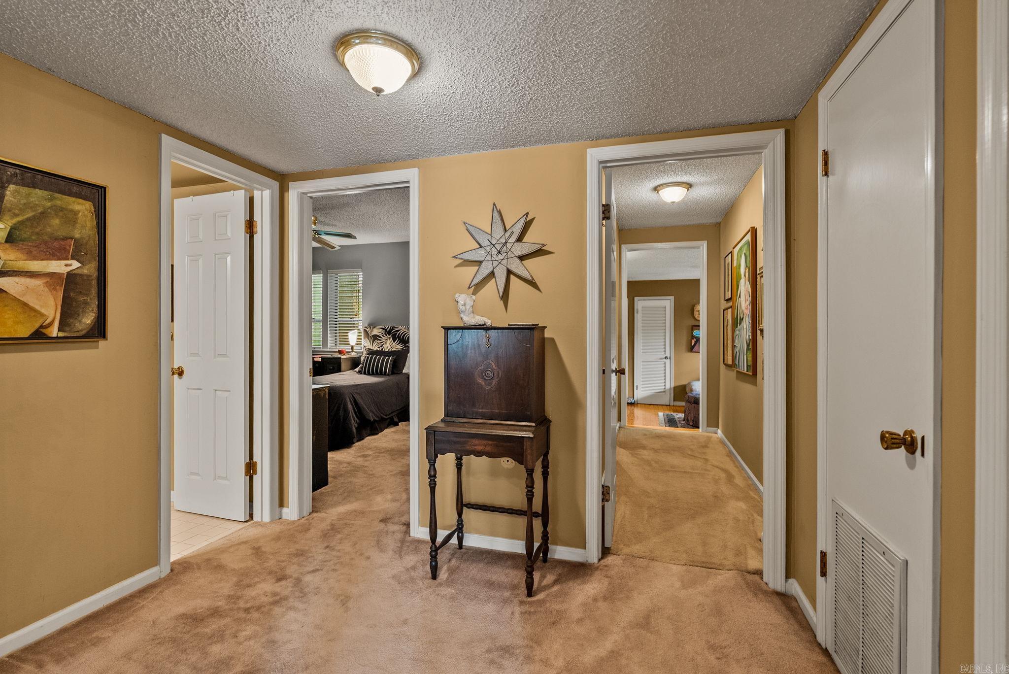 INDIAN HILLS - Residential