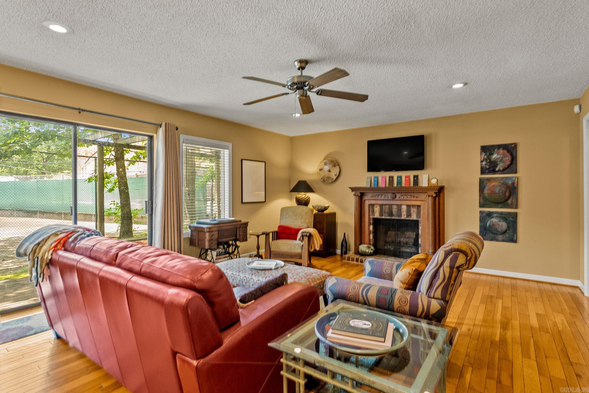 INDIAN HILLS - Residential