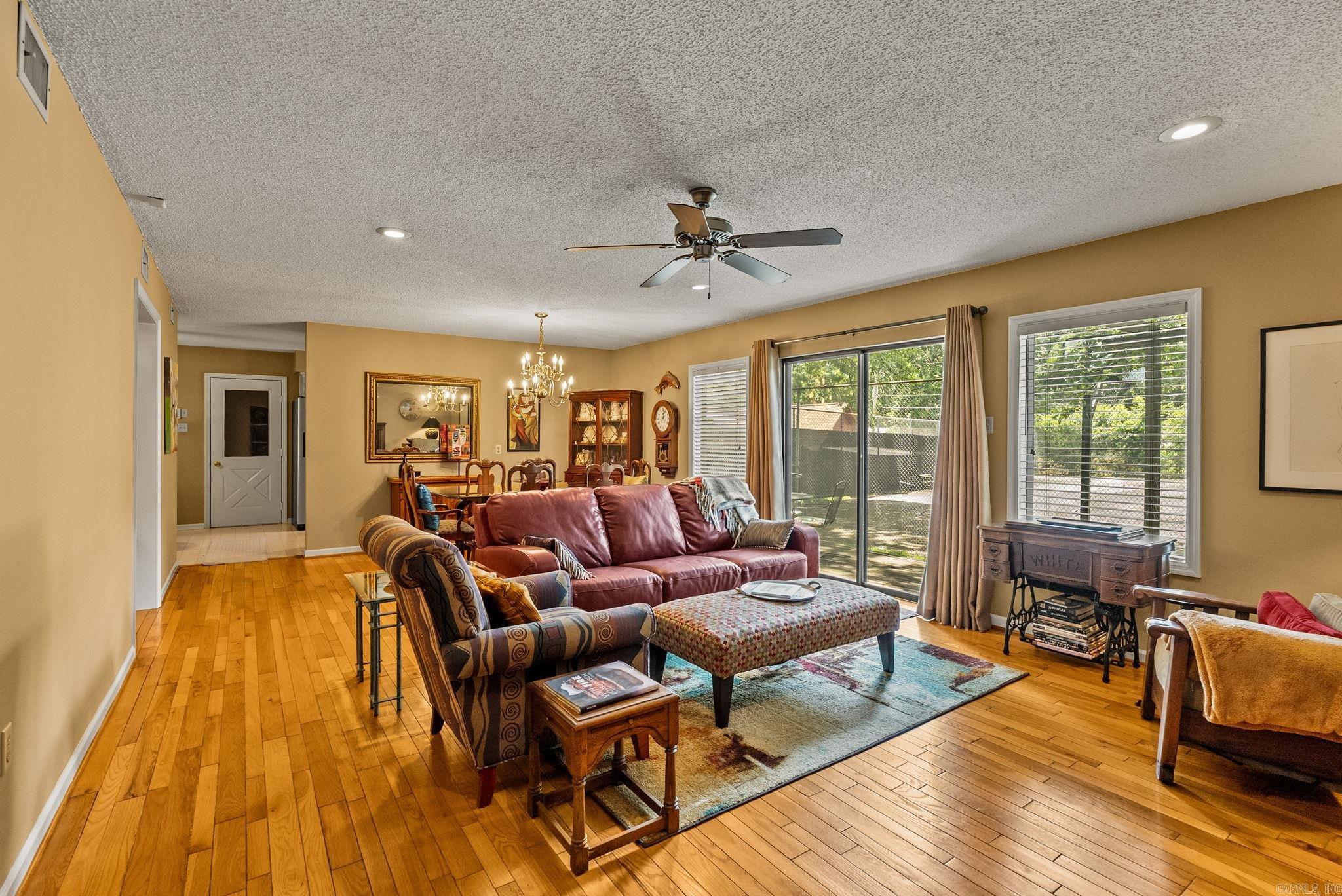 INDIAN HILLS - Residential