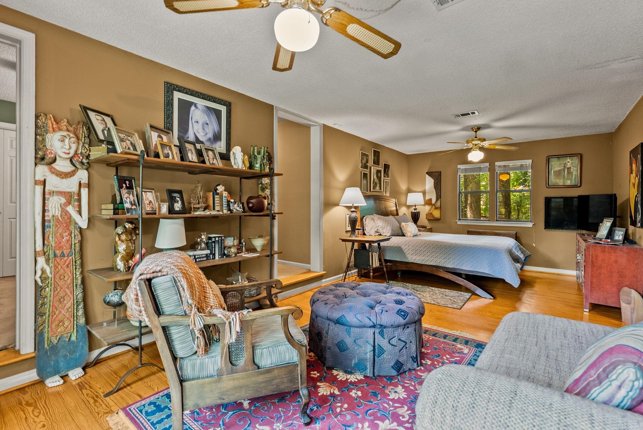 INDIAN HILLS - Residential