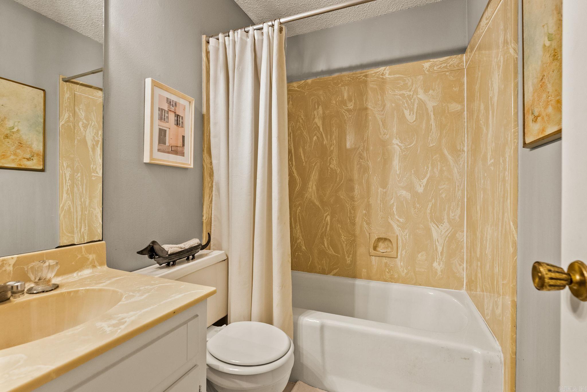INDIAN HILLS - Residential