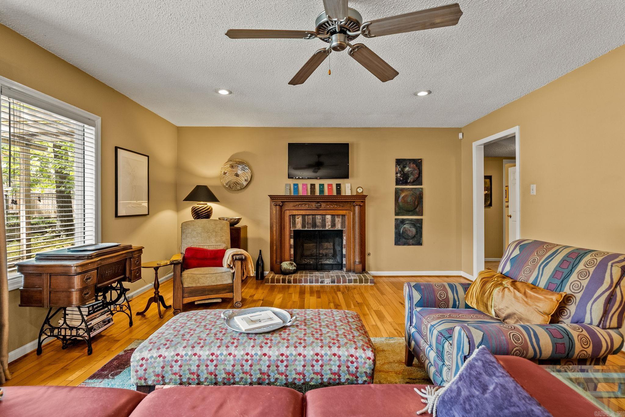 INDIAN HILLS - Residential