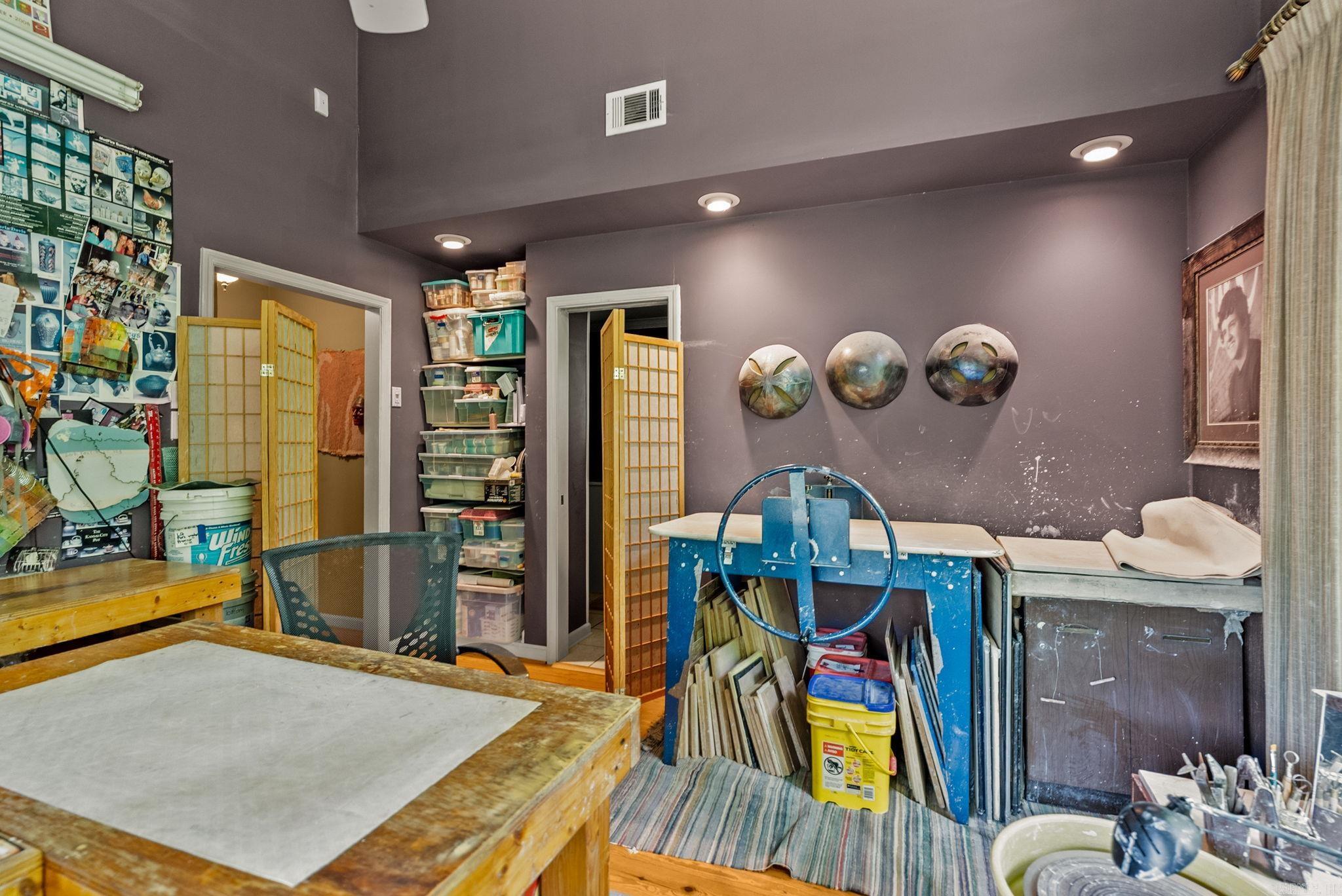 INDIAN HILLS - Residential