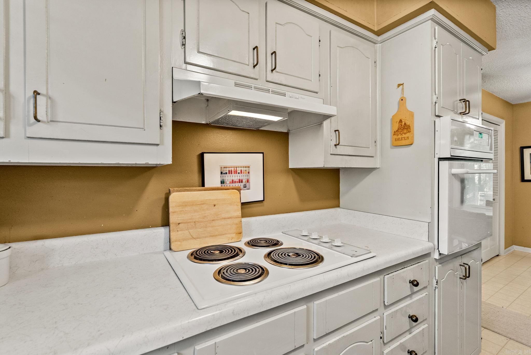 INDIAN HILLS - Residential