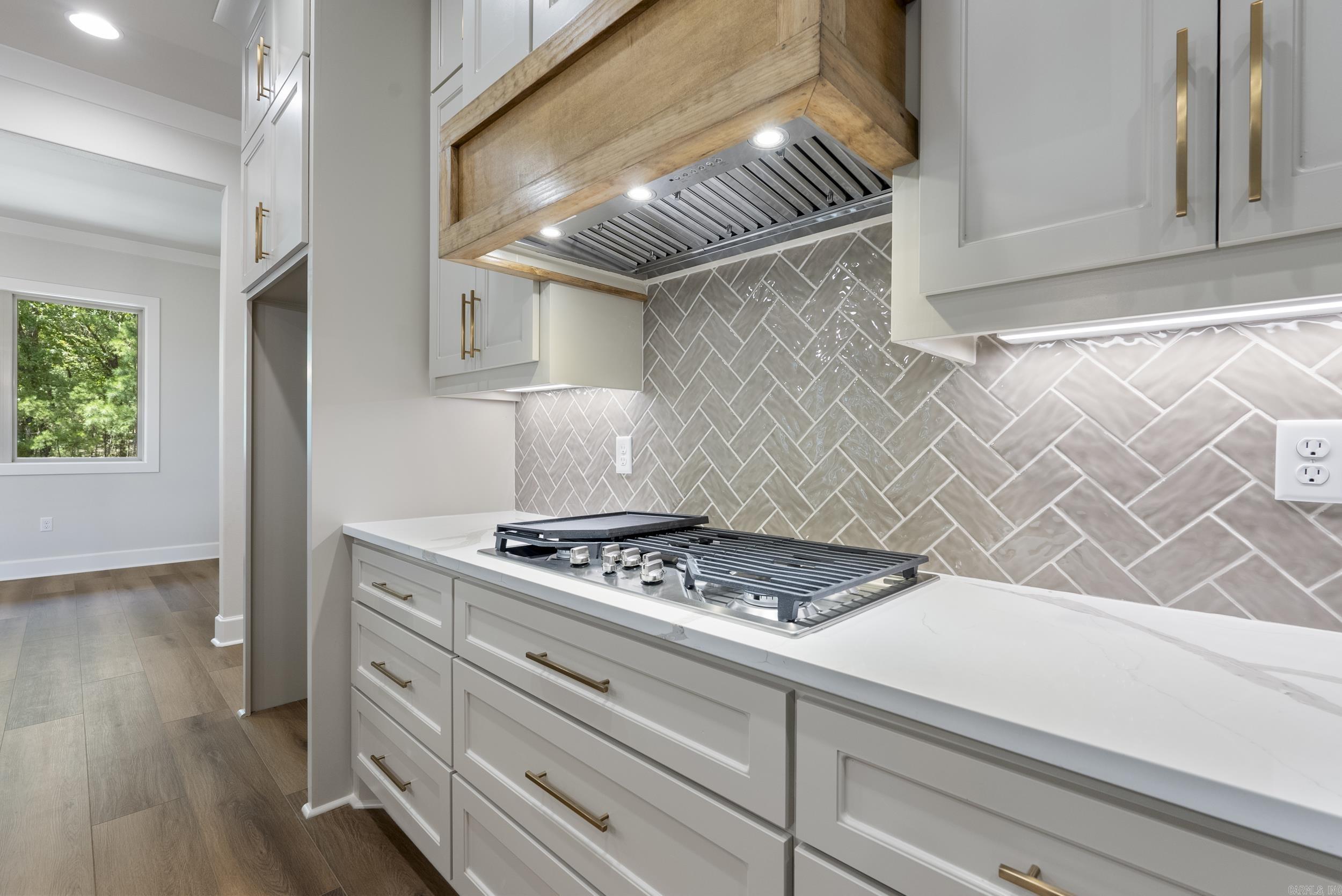 BEAR DEN ESTATES - Residential