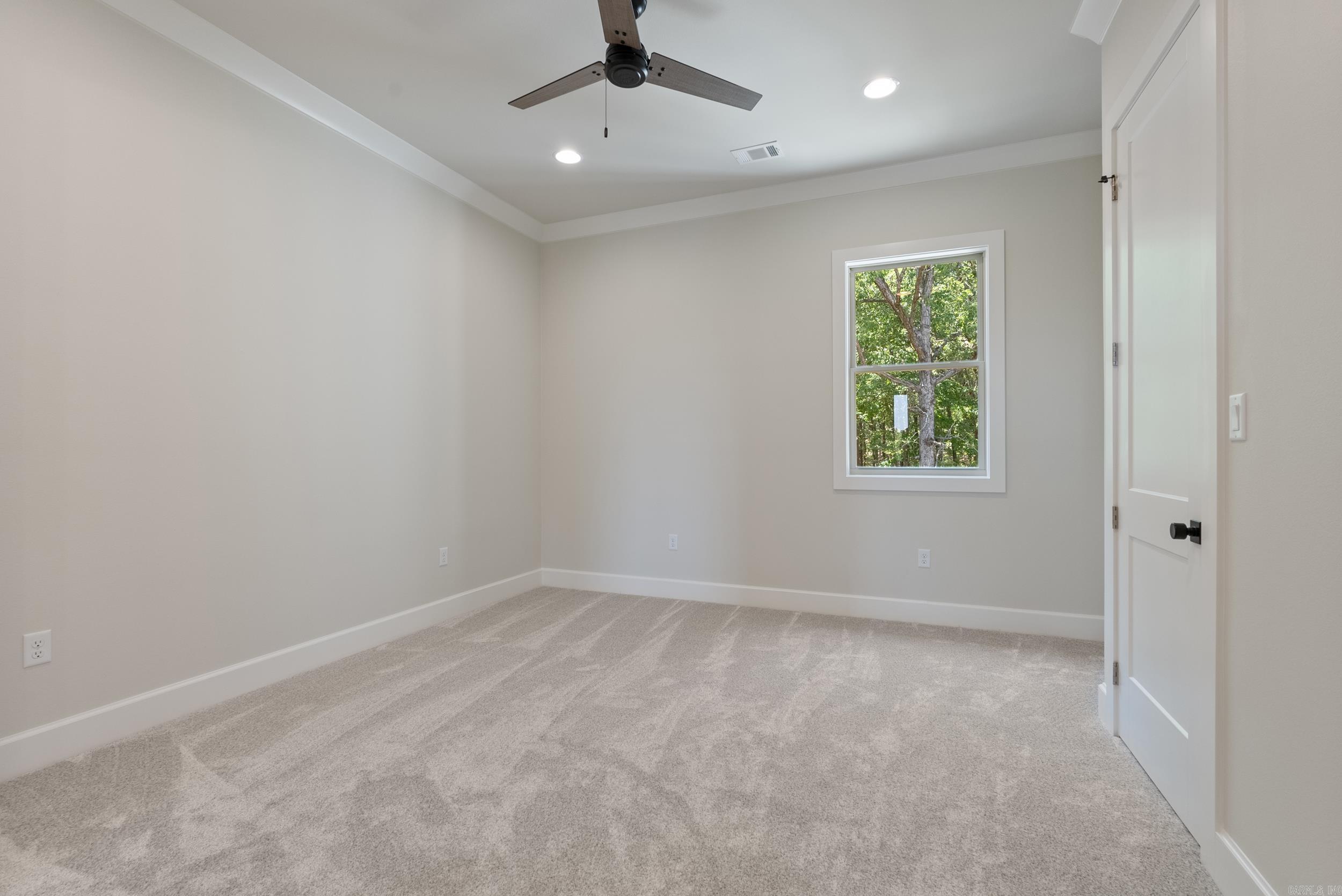 BEAR DEN ESTATES - Residential