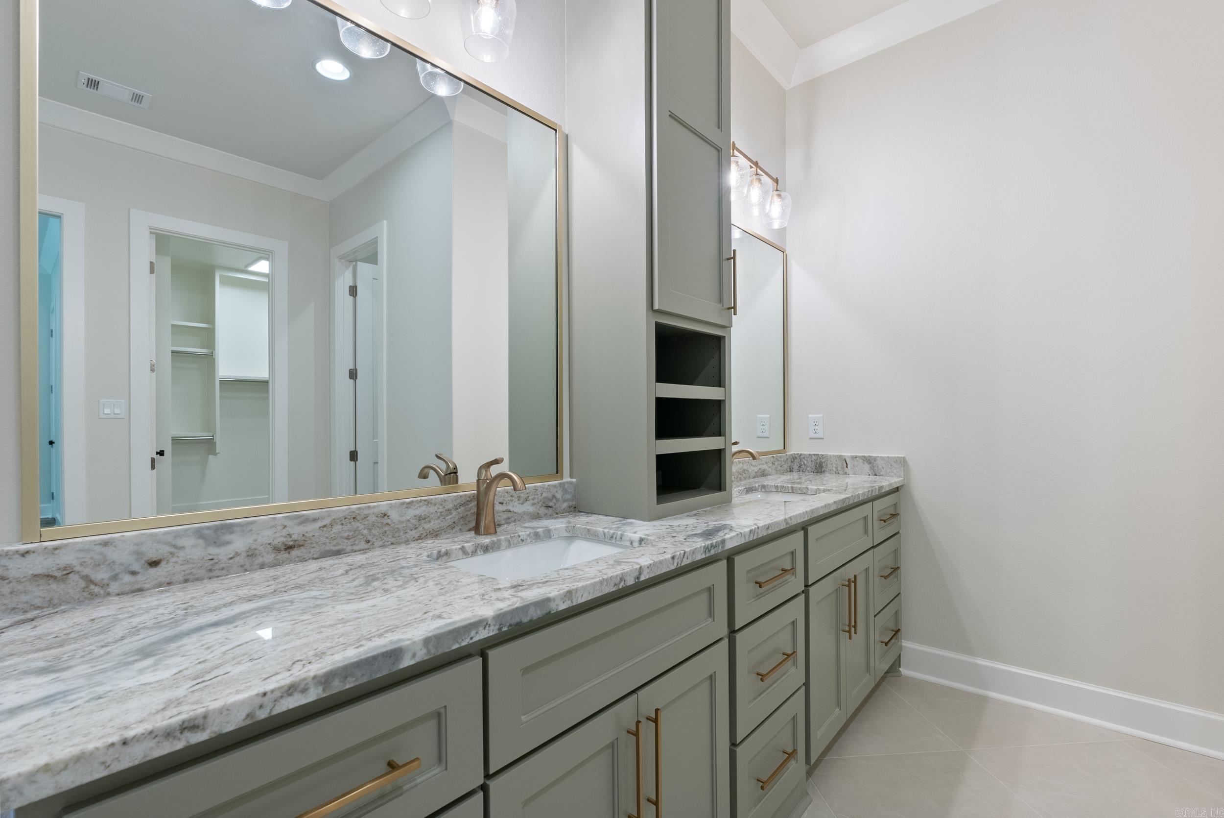 BEAR DEN ESTATES - Residential