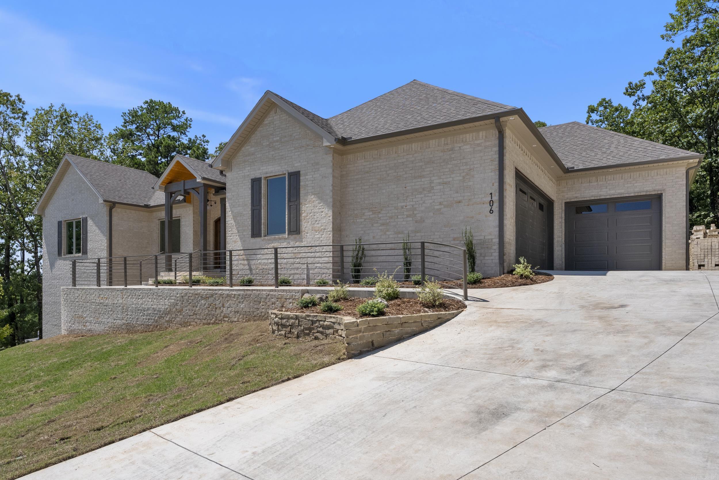 BEAR DEN ESTATES - Residential