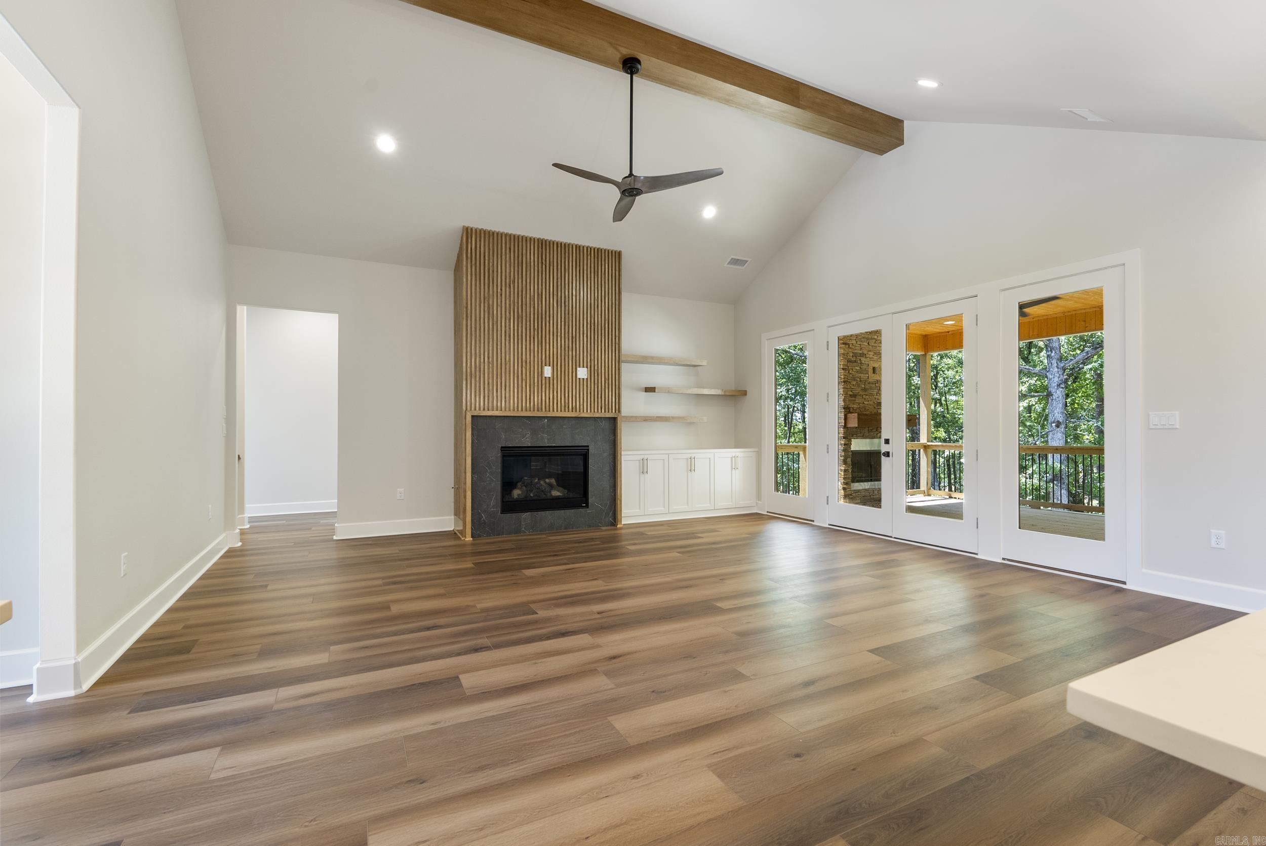 BEAR DEN ESTATES - Residential
