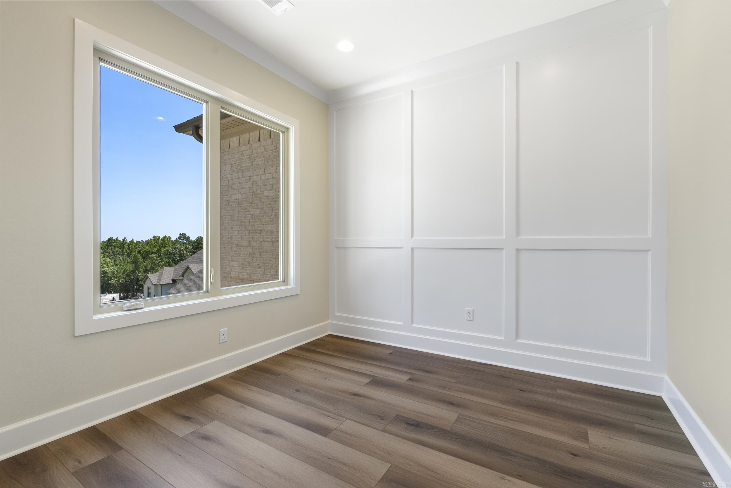 BEAR DEN ESTATES - Residential