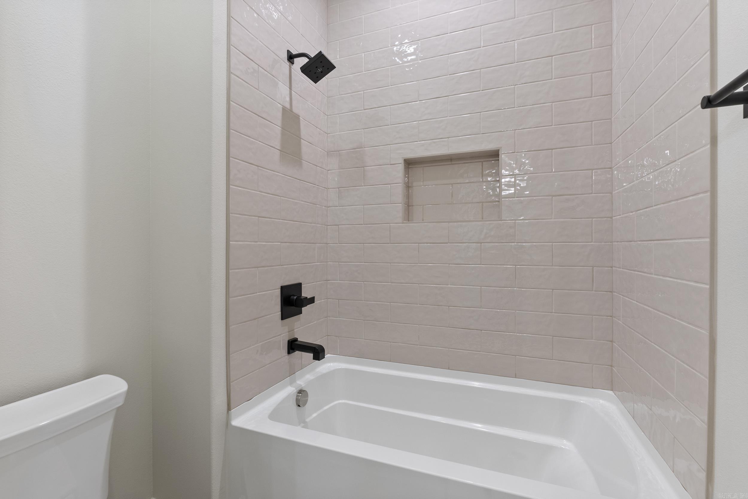 BEAR DEN ESTATES - Residential