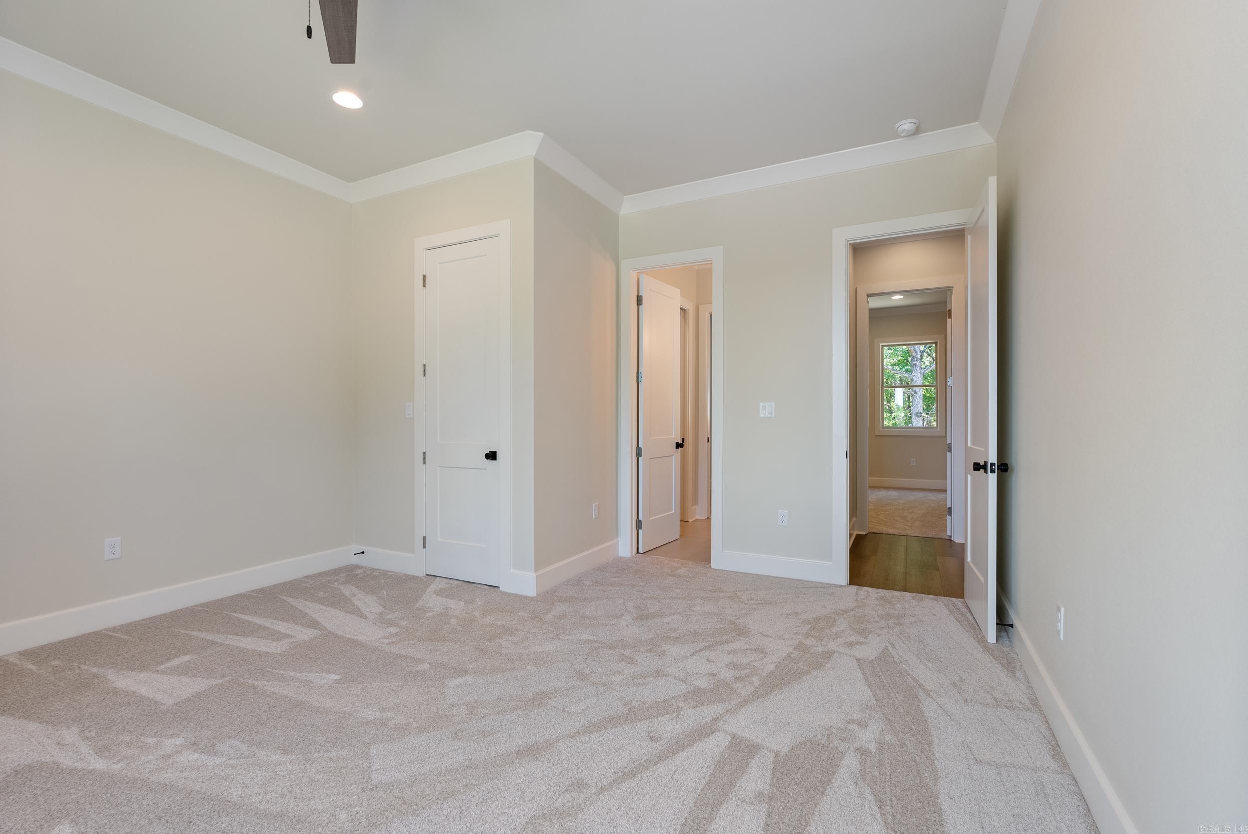 BEAR DEN ESTATES - Residential