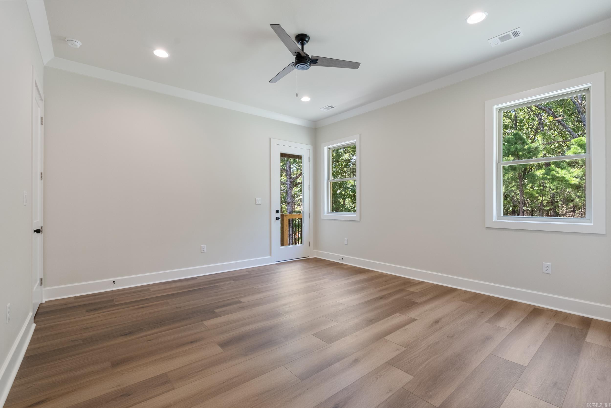 BEAR DEN ESTATES - Residential