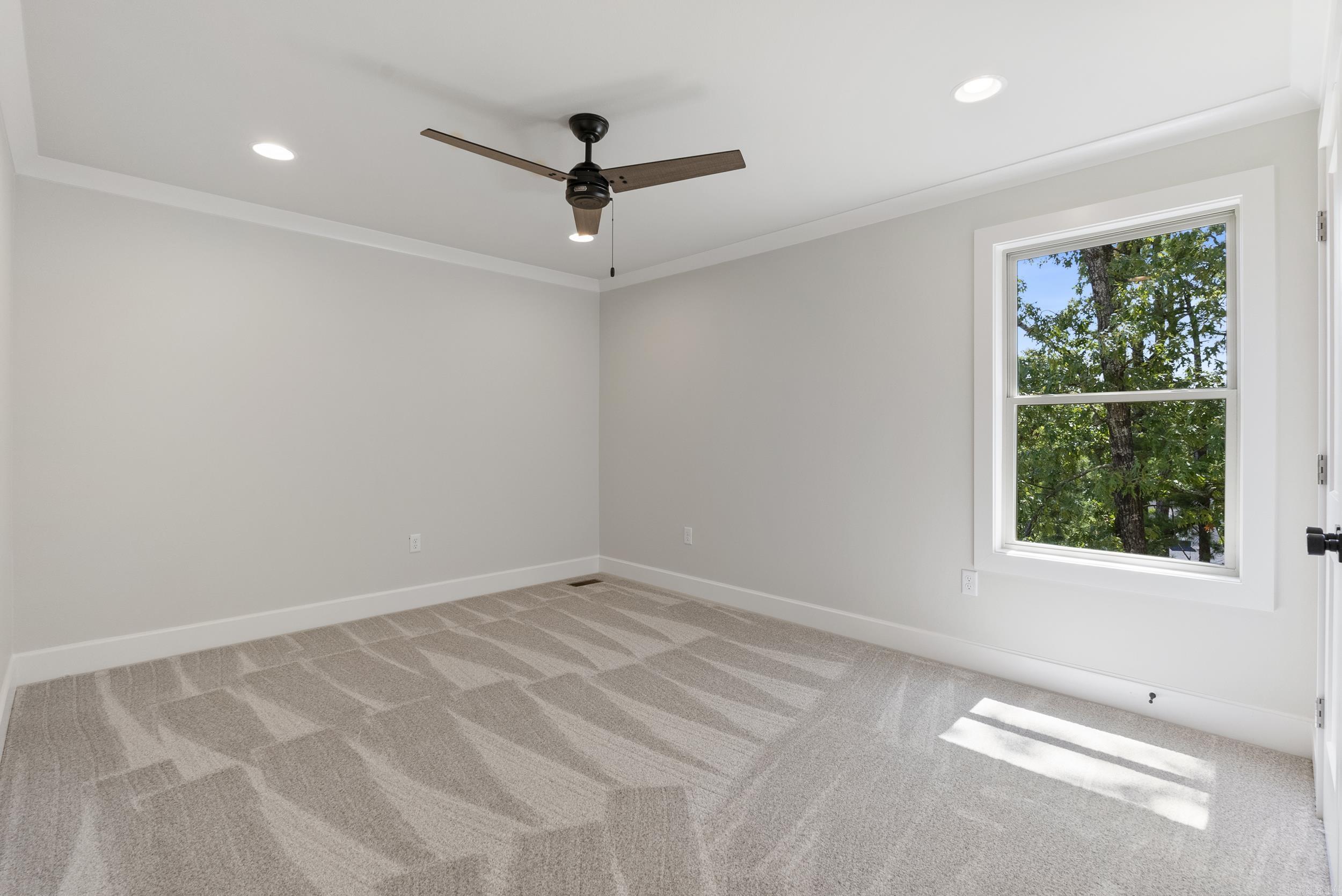 BEAR DEN ESTATES - Residential