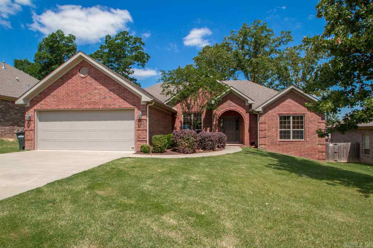 ABSOLUTELY FABULOUS OPEN FLOOR PLAN HOME W/GORGEOUS HARDWOOD FLOORS, SOLID GRANITE COUNTERTOPS, HUGE LAUNDRY,EXQUISITE MASTER SUITE W/DOUBLE VANITIES & EXTRA MAKE-UP AREA & HUGE CLOSET, FENCED BACKYARD W/HERB GARDEN AREA & A PATIO YOU'LL FALL IN LOVE WITH...HANDY LOCATION IN SOUGHT AFTER NEIGHBORHOOD. A MUST SEE!