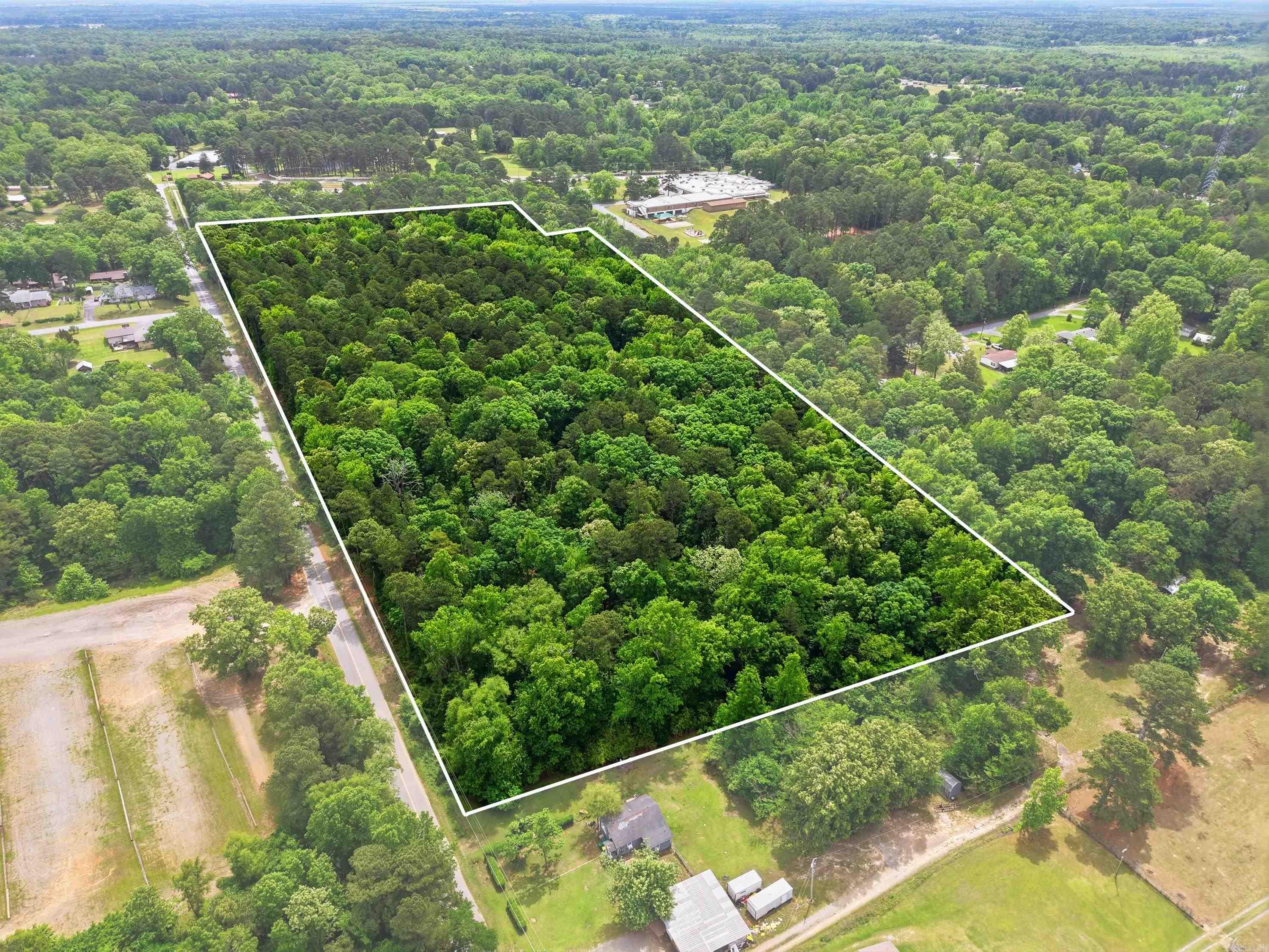 Build your dream home, investment, or future development! Conveniently located just minutes from Little Rock, East End, schools, restaurants and grocery stores. Don't miss out on the endless possibilities that come with 22 acres of land!