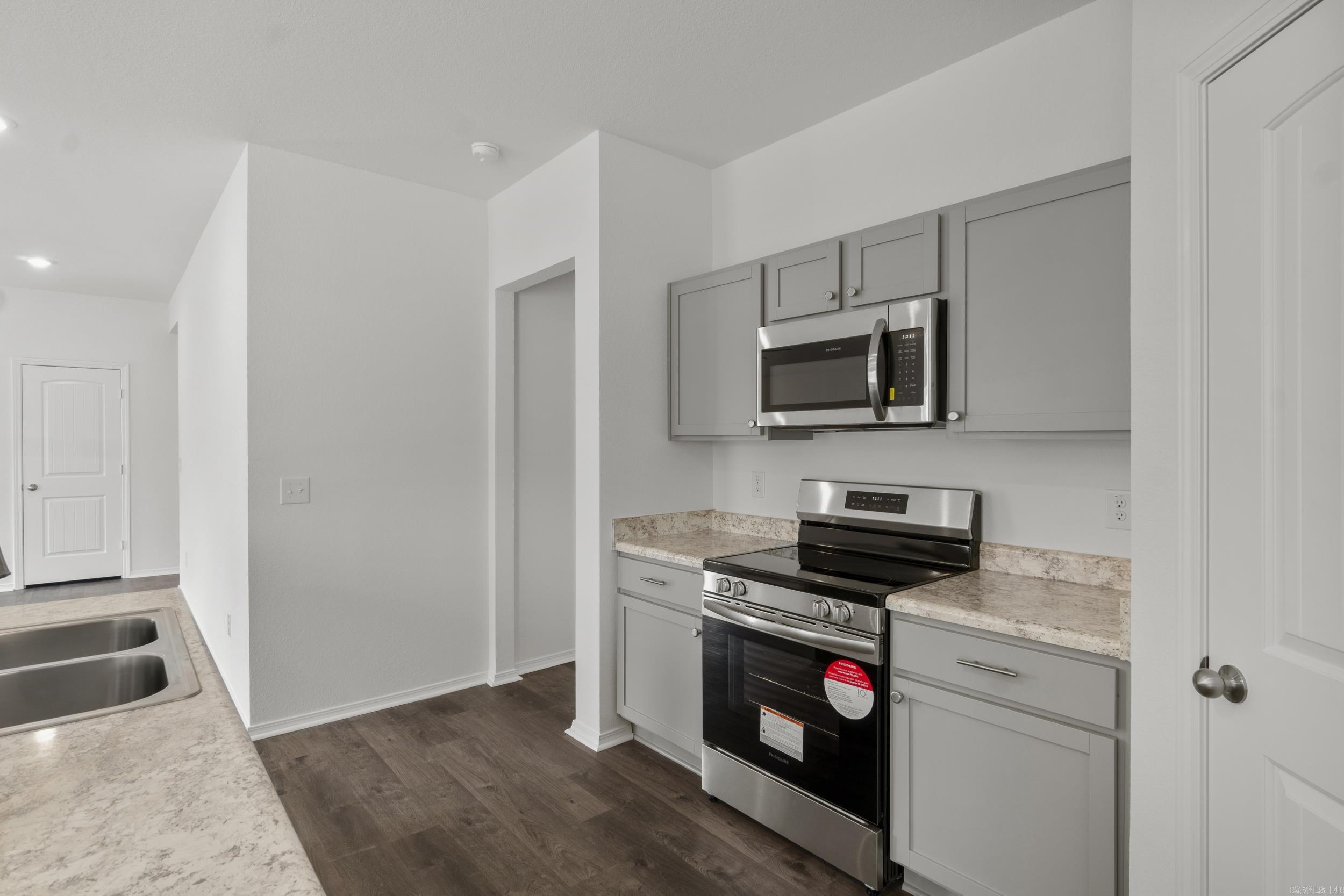 STAGECOACH MEADOWS - Residential