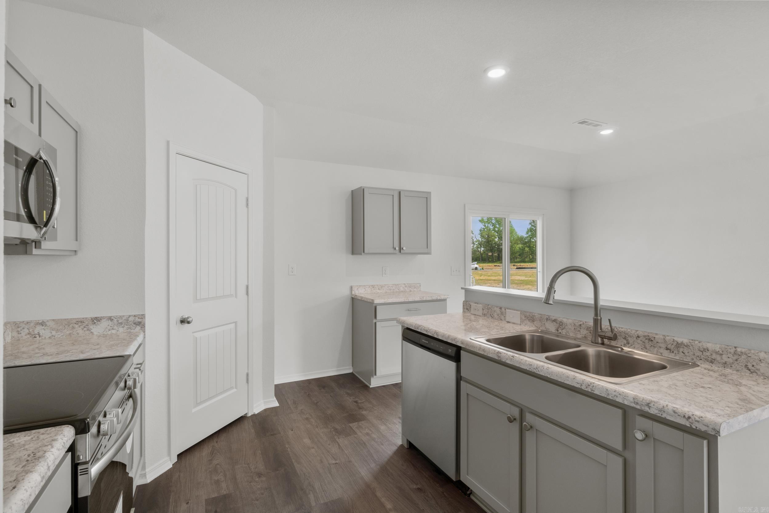 STAGECOACH MEADOWS - Residential