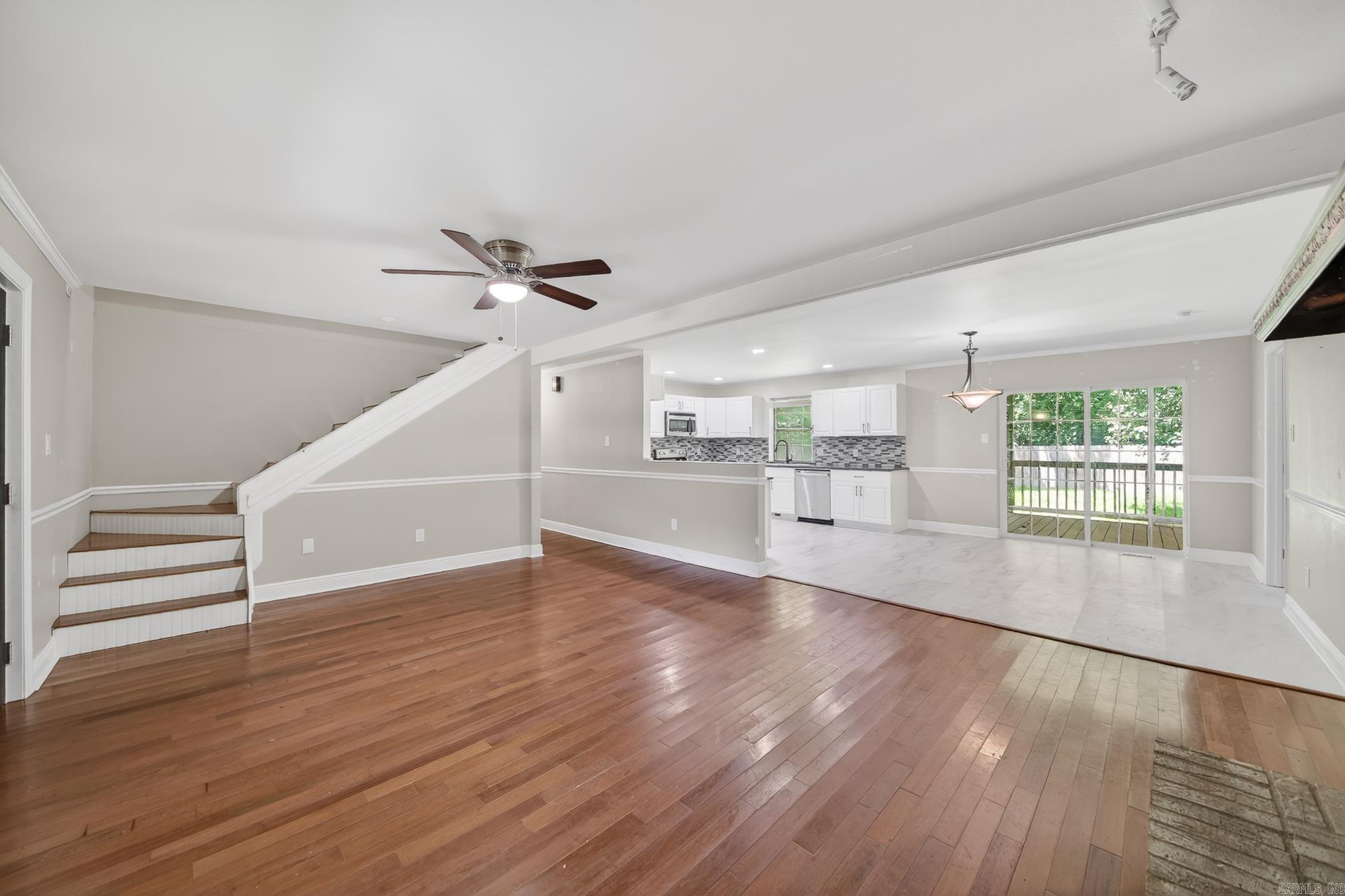 EAST MAIN - Residential