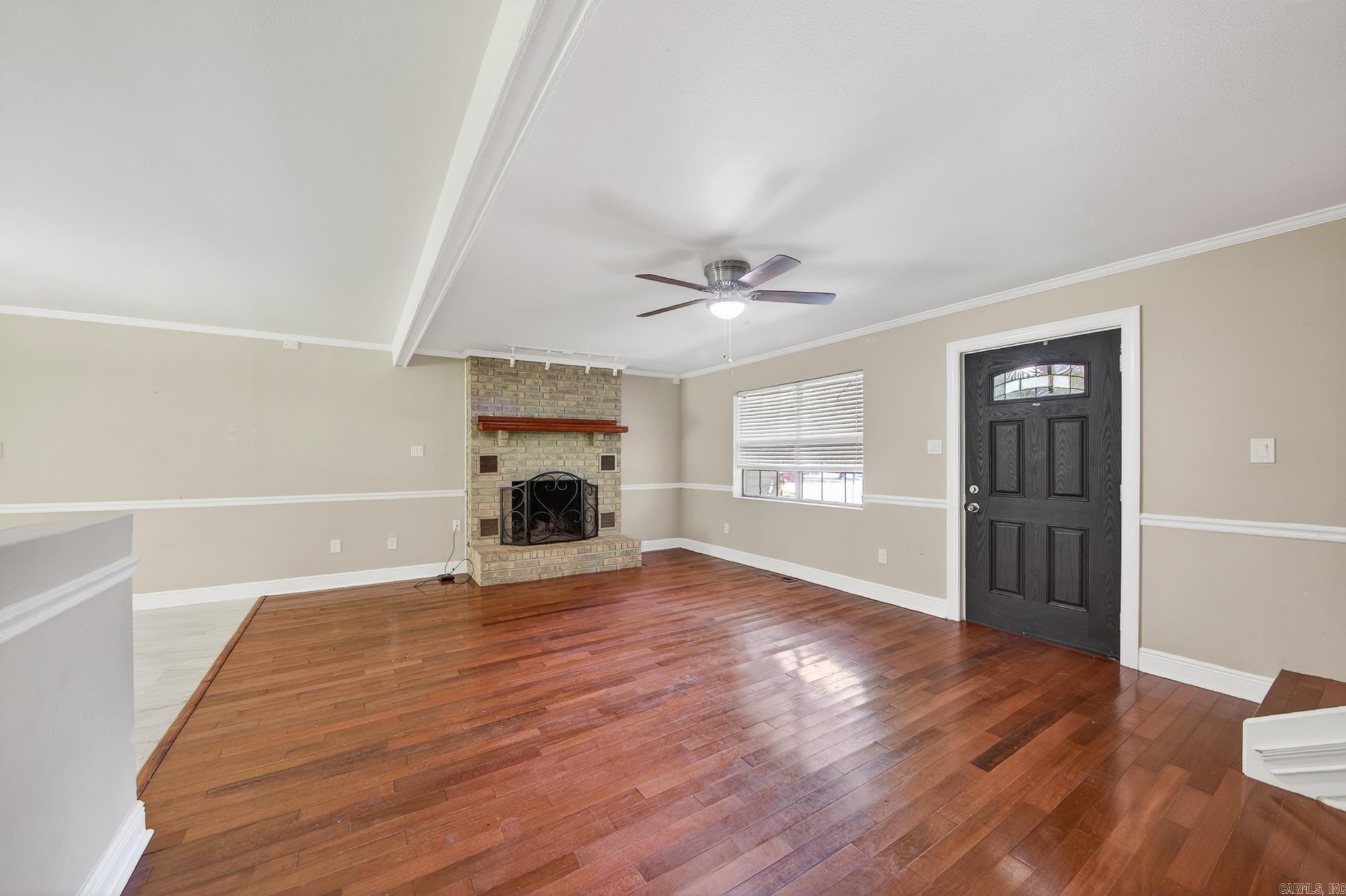 EAST MAIN - Residential