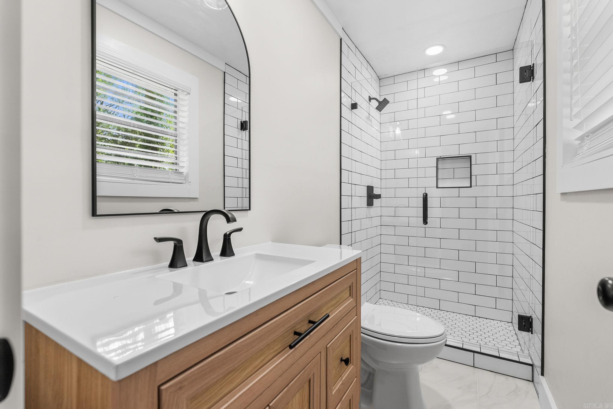 TWIN LAKES - Residential