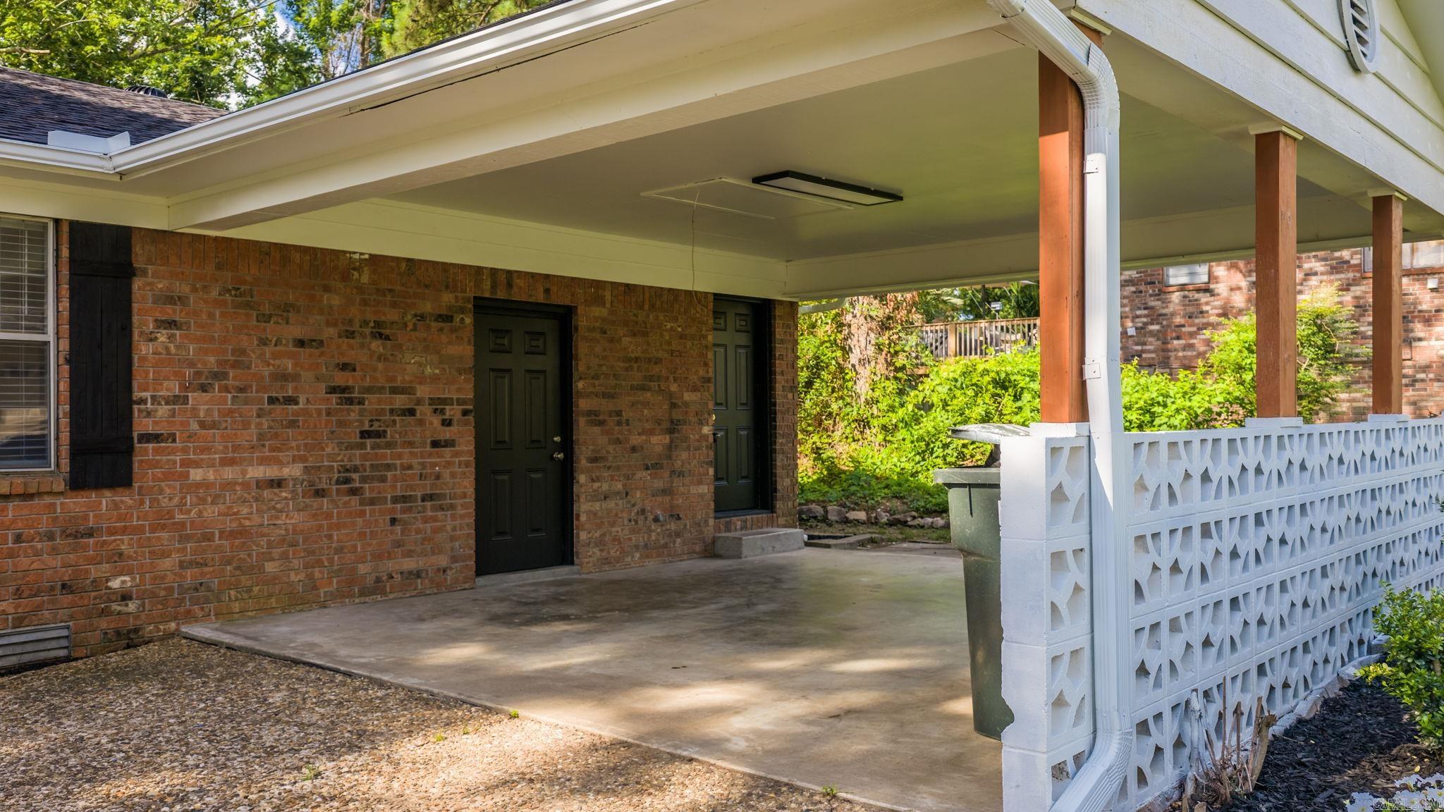 TWIN LAKES - Residential