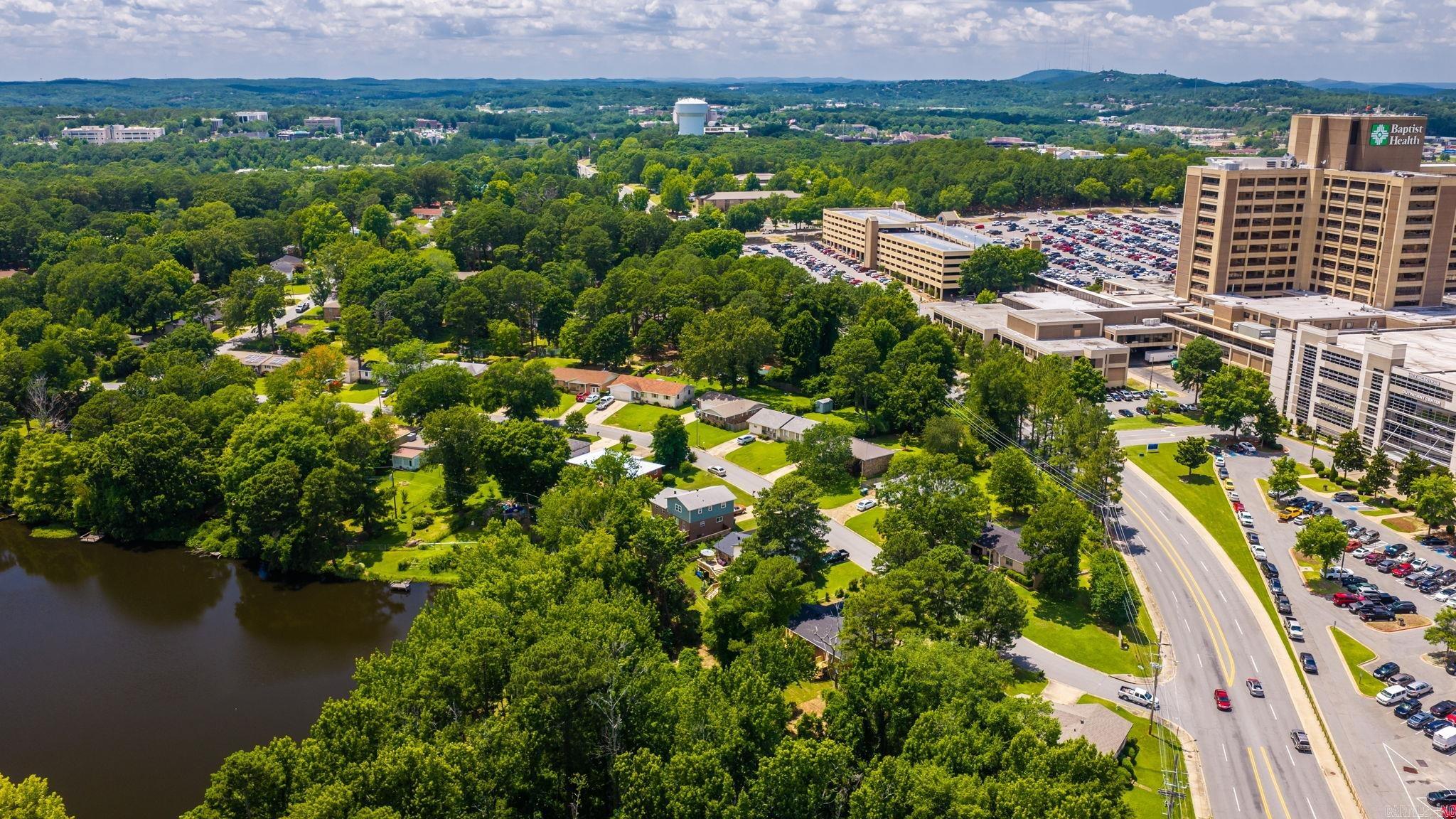 TWIN LAKES - Residential