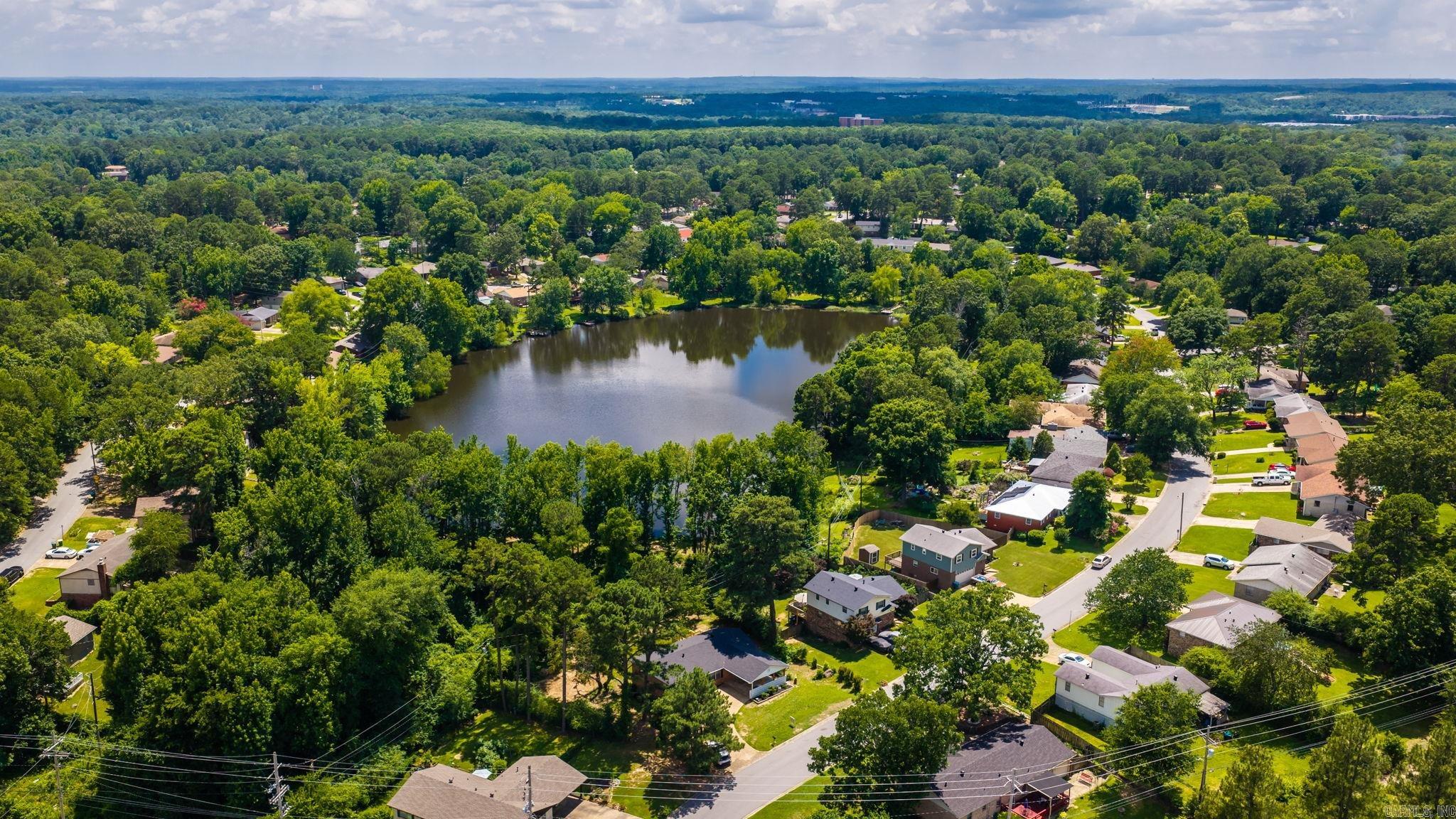 TWIN LAKES - Residential