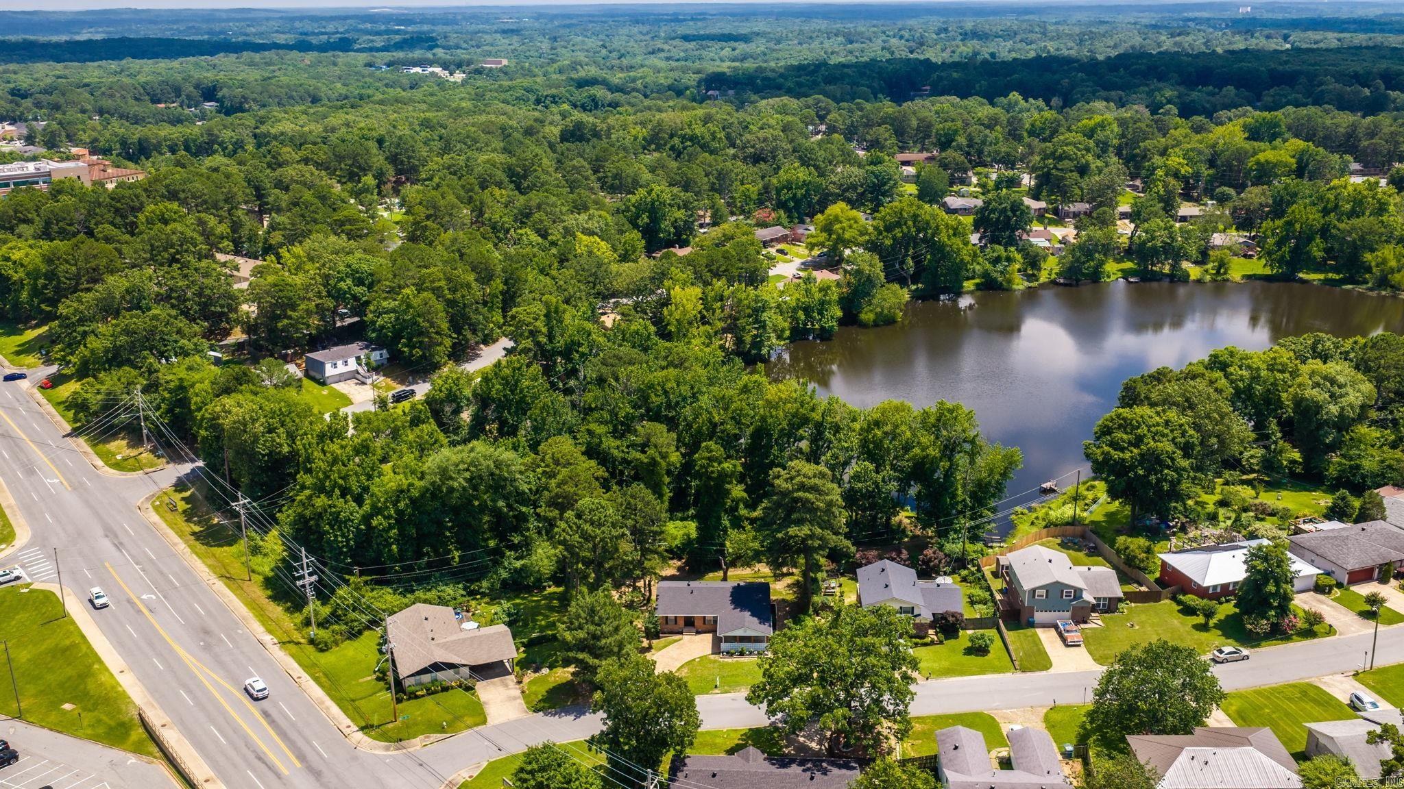 TWIN LAKES - Residential