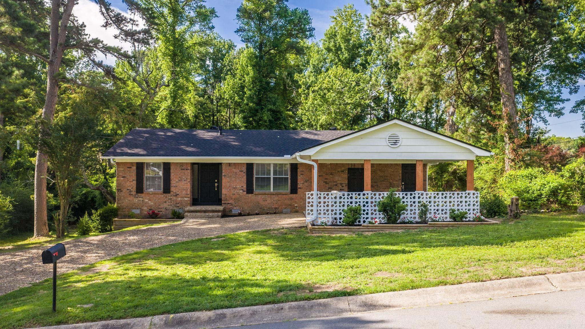 TWIN LAKES - Residential
