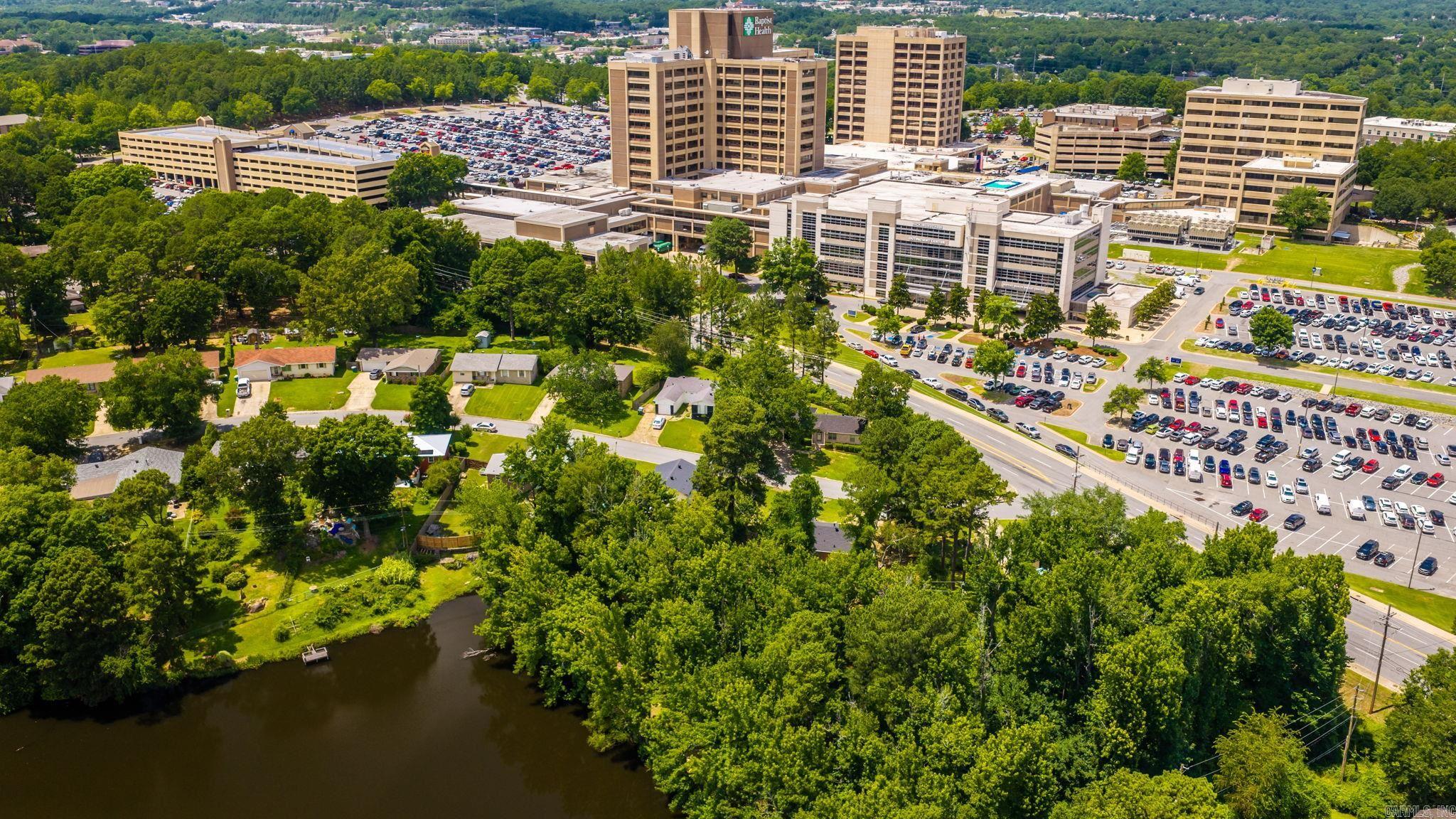 TWIN LAKES - Residential