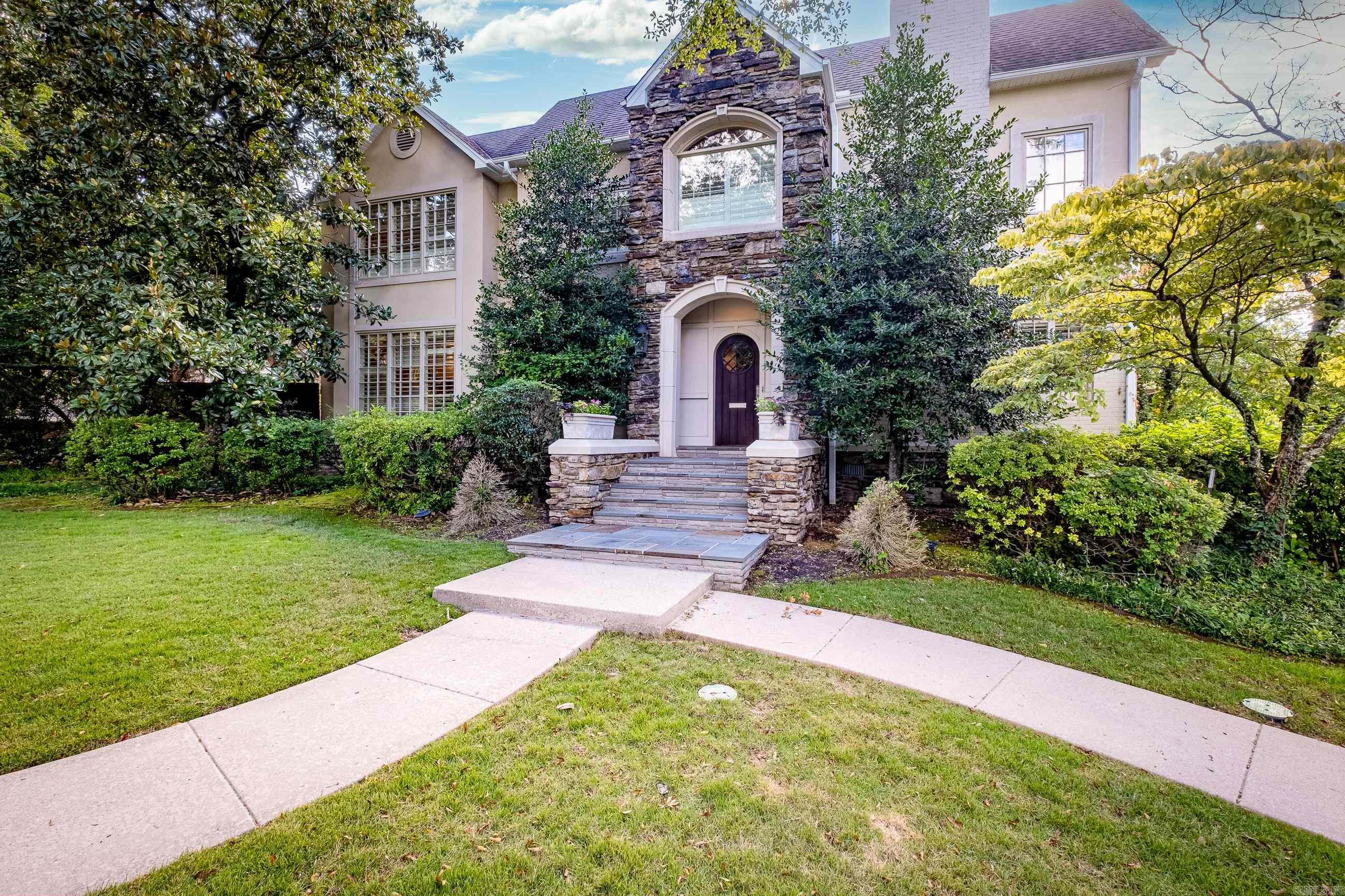 SHADOWLAWN - Residential