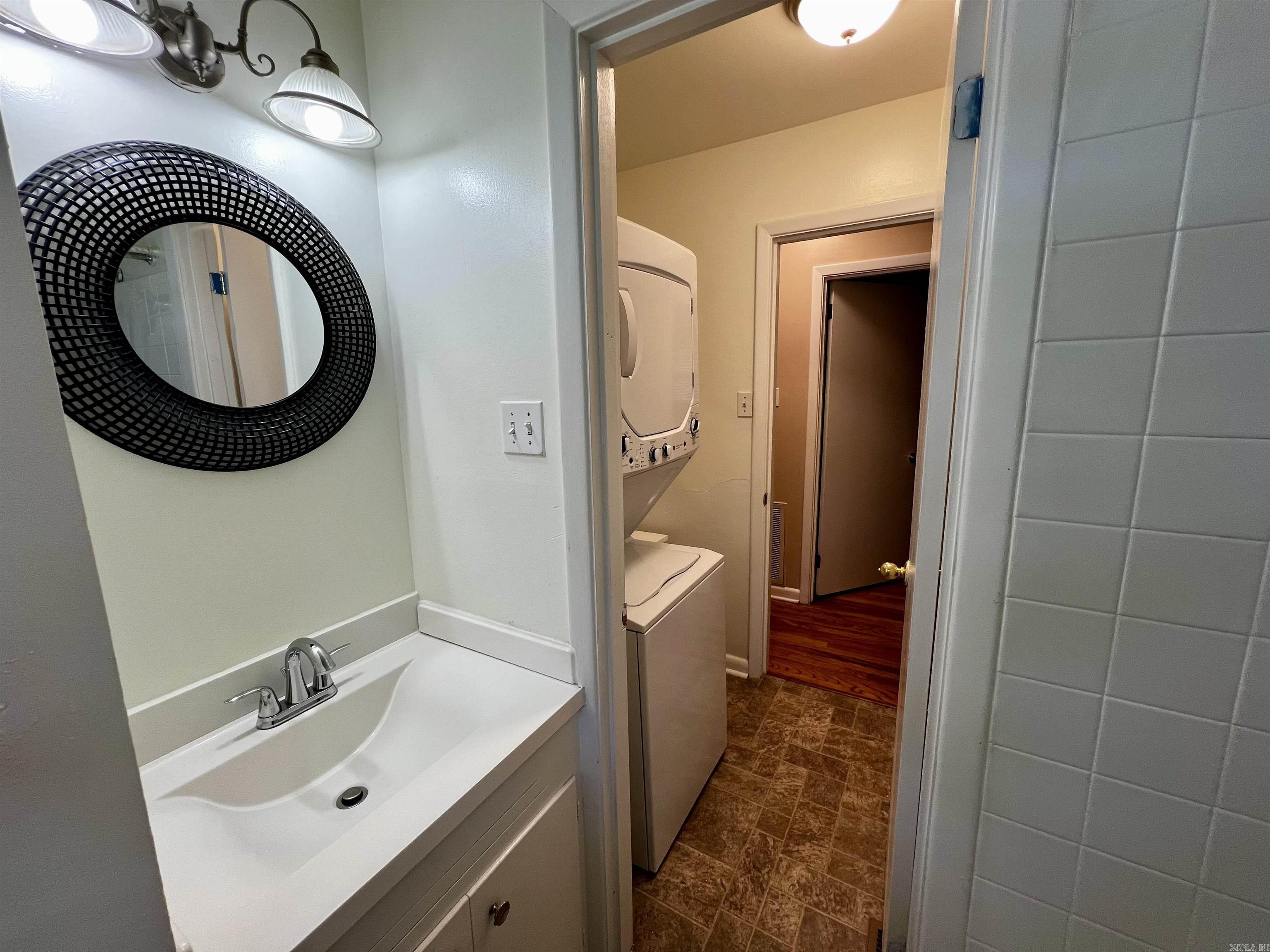 BROOKFIELD - Residential