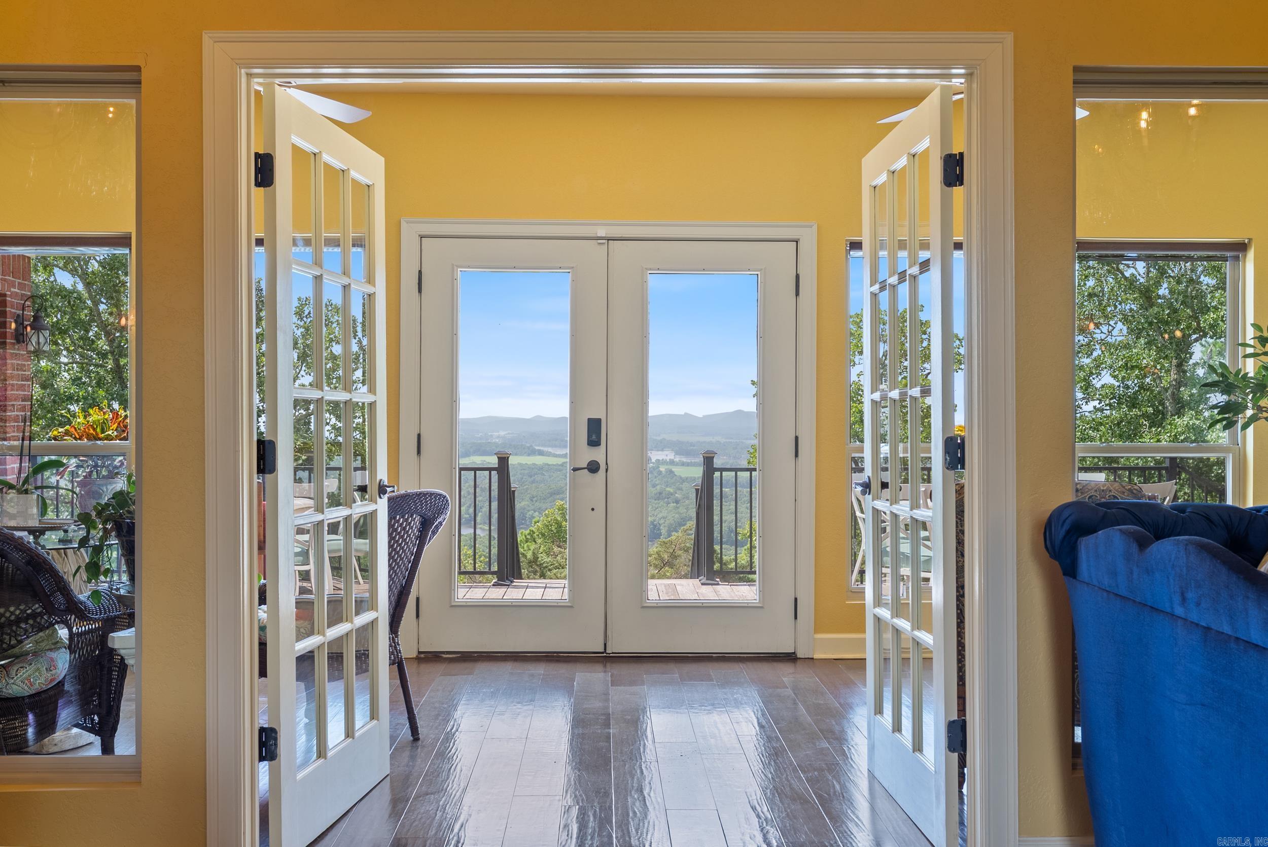 HIGH POINT - Residential