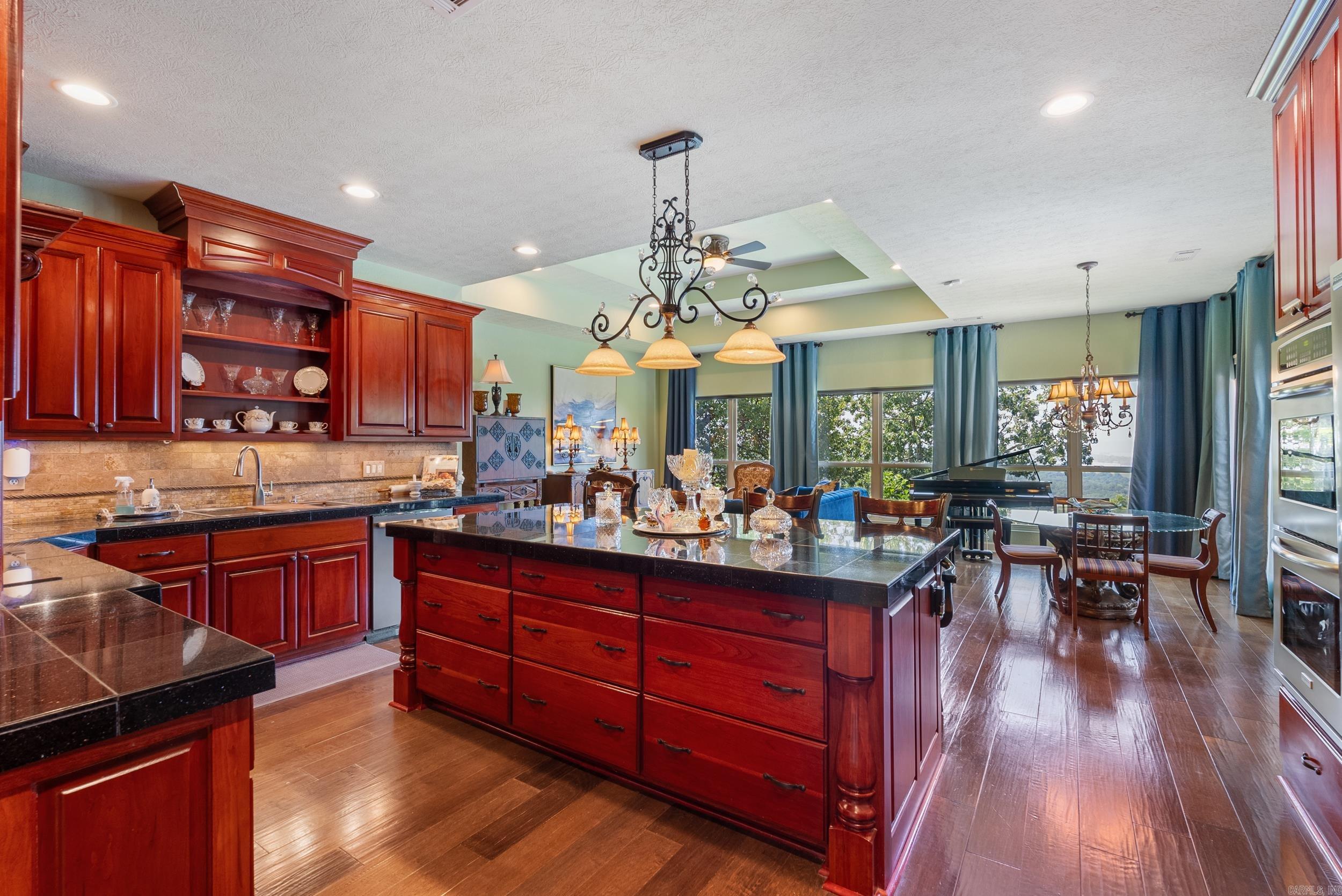 HIGH POINT - Residential